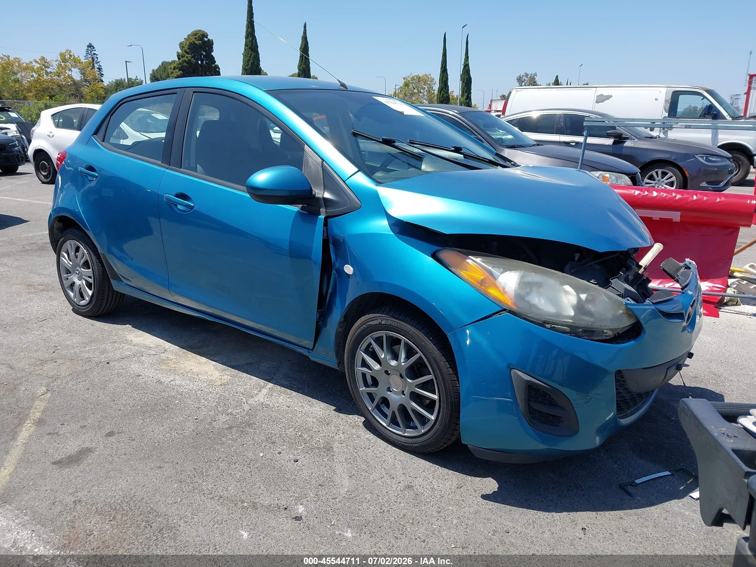 2011 Mazda 2 Touring, VIN JM1DE1HY7B0124272 — Front end