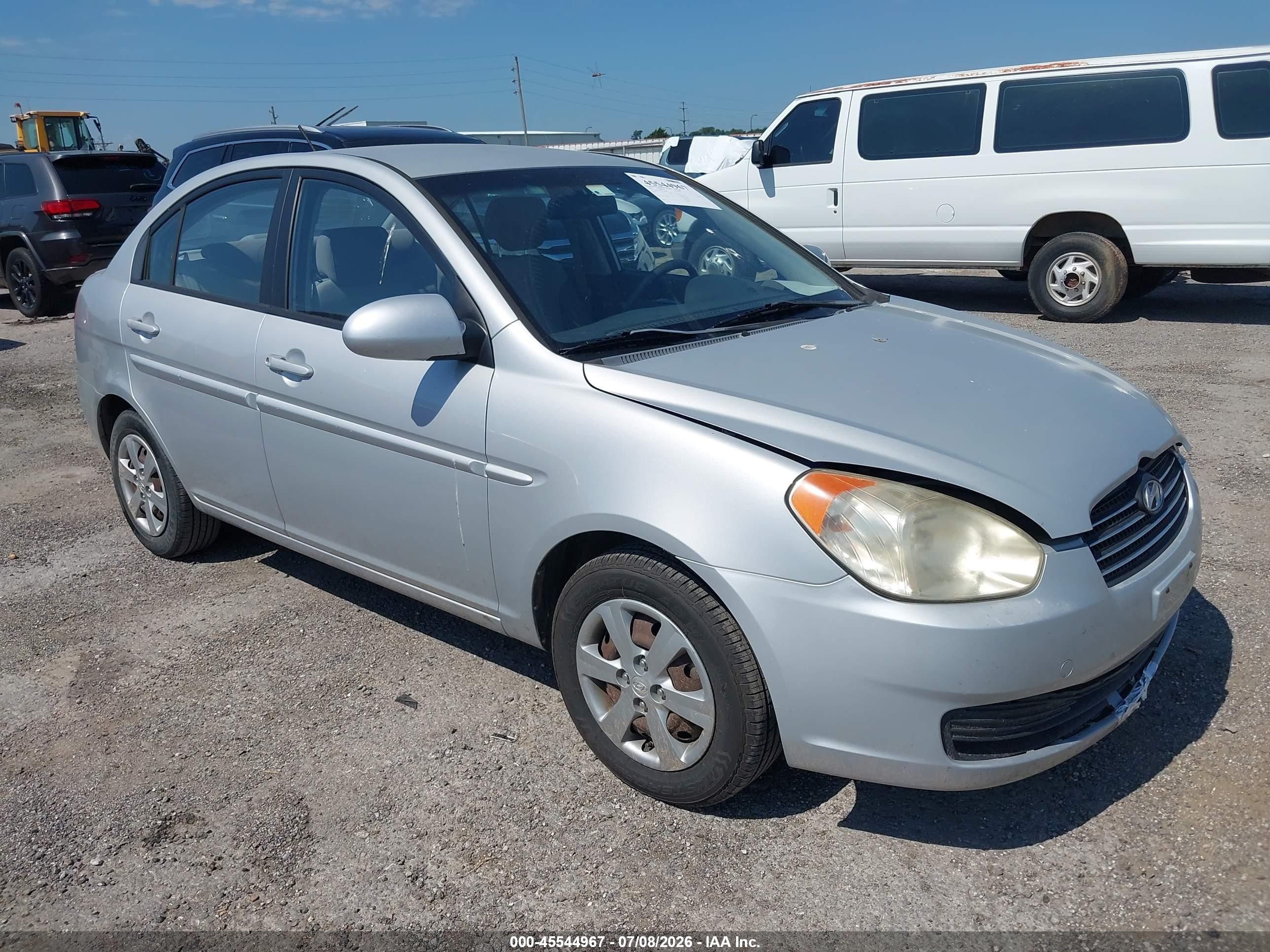 2009 Hyundai Accent Auto GLS, VIN KMHCN46CX9U296881 — Normal wear