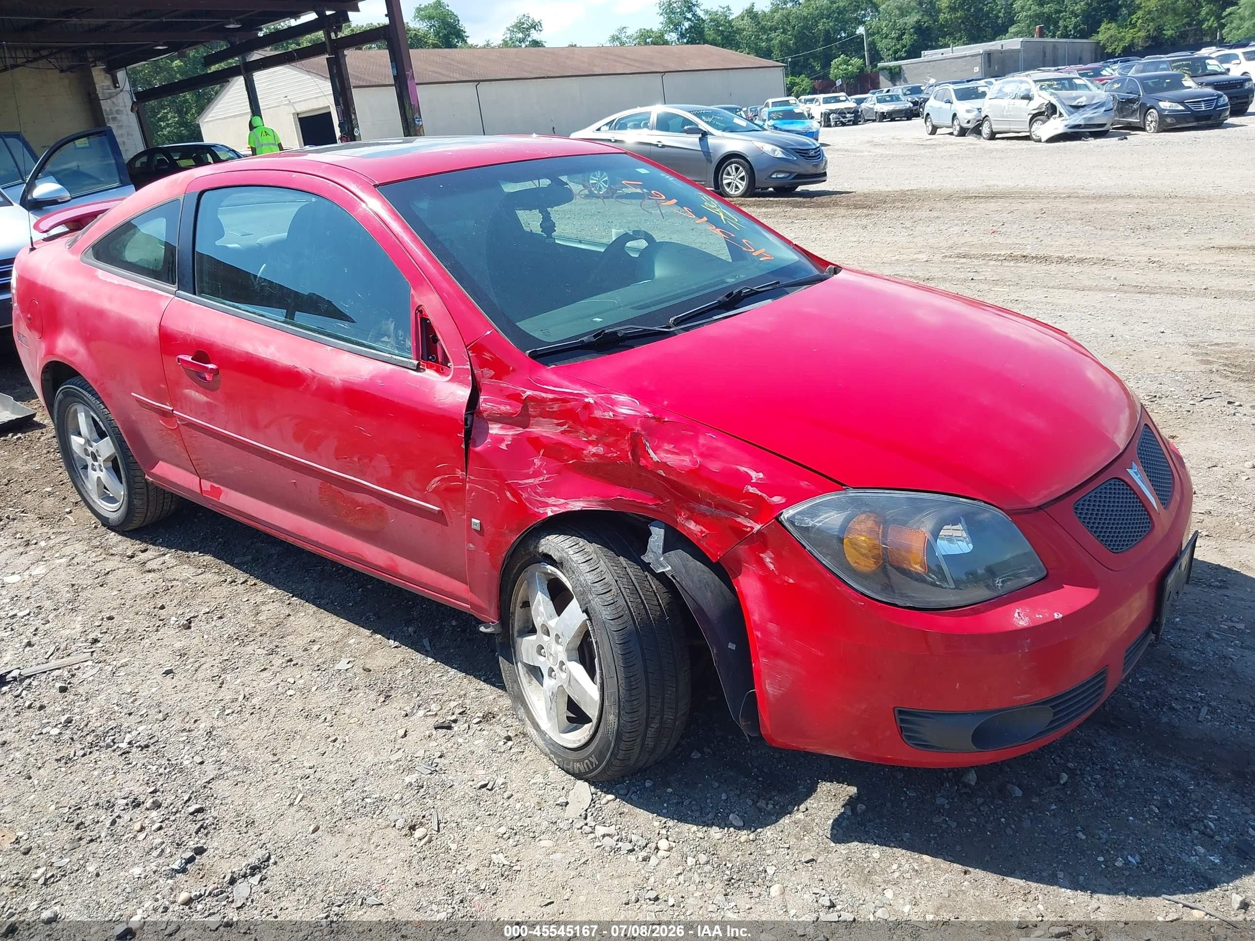 2007 Pontiac G5, VIN 1G2AL15F777300252 — Front end