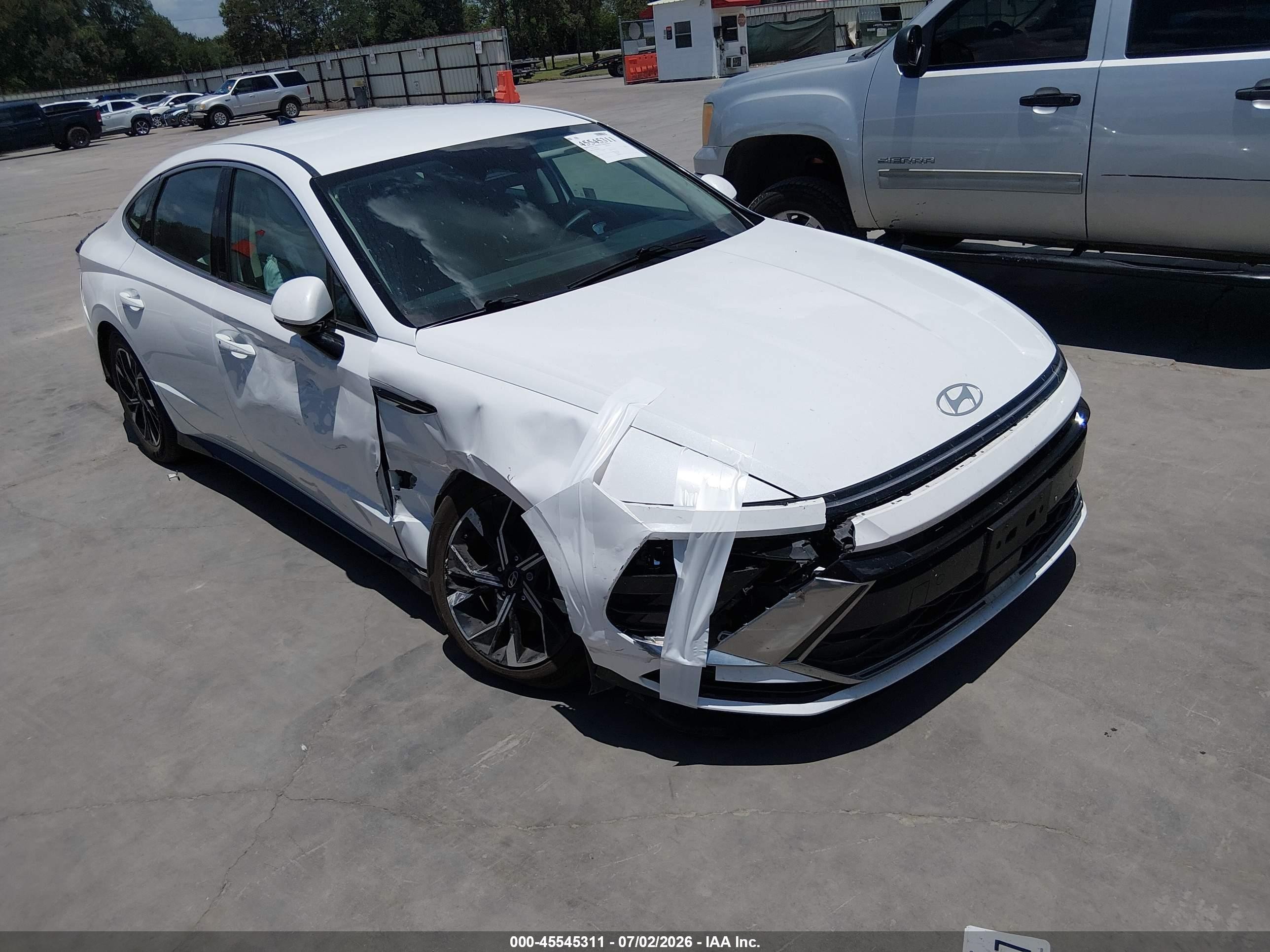 2025 Hyundai Sonata SEL, VIN KMHL64JA0SA460861 — Side