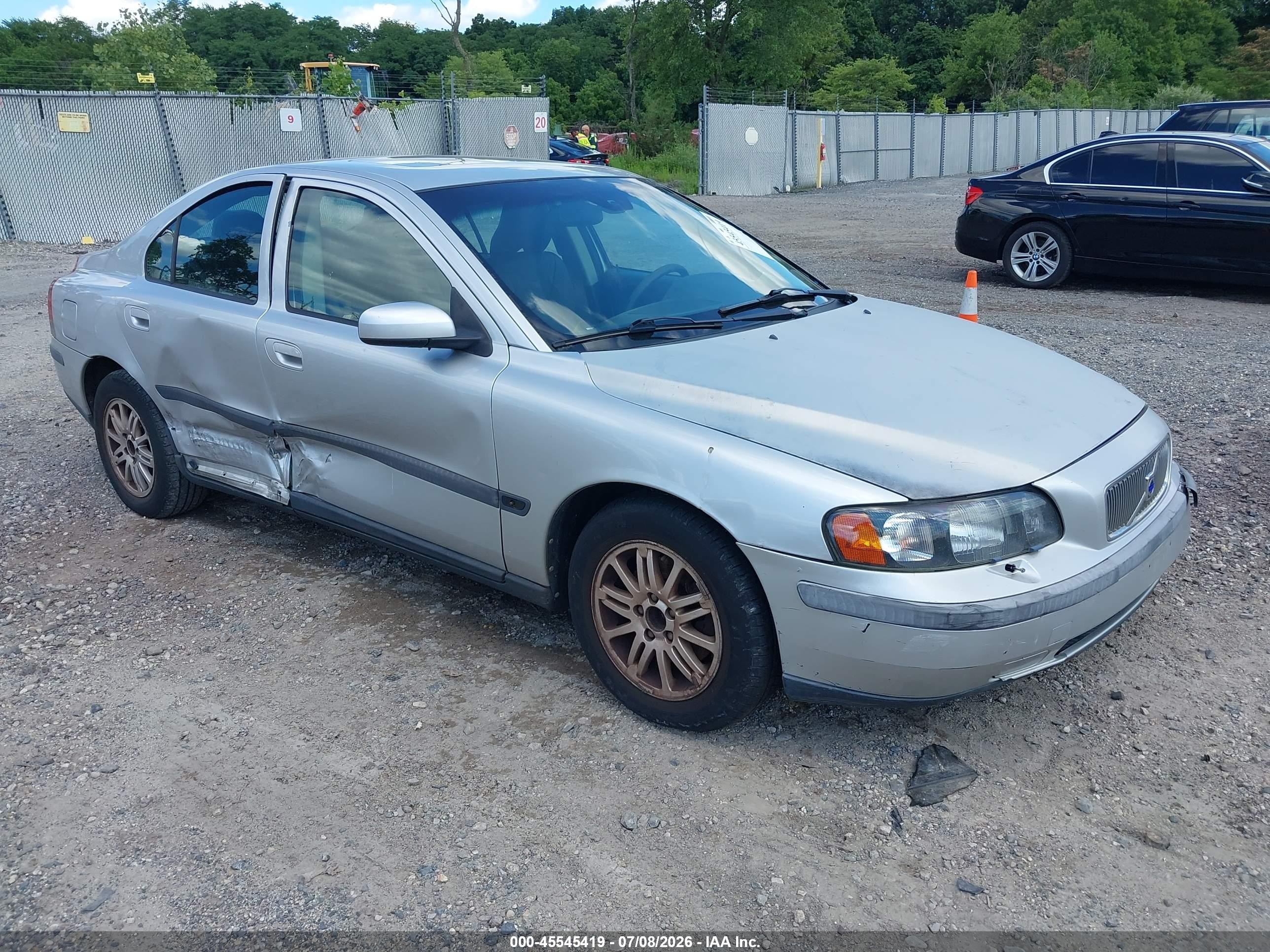 2004 Volvo S60, VIN YV1RS61T042341271 — Side