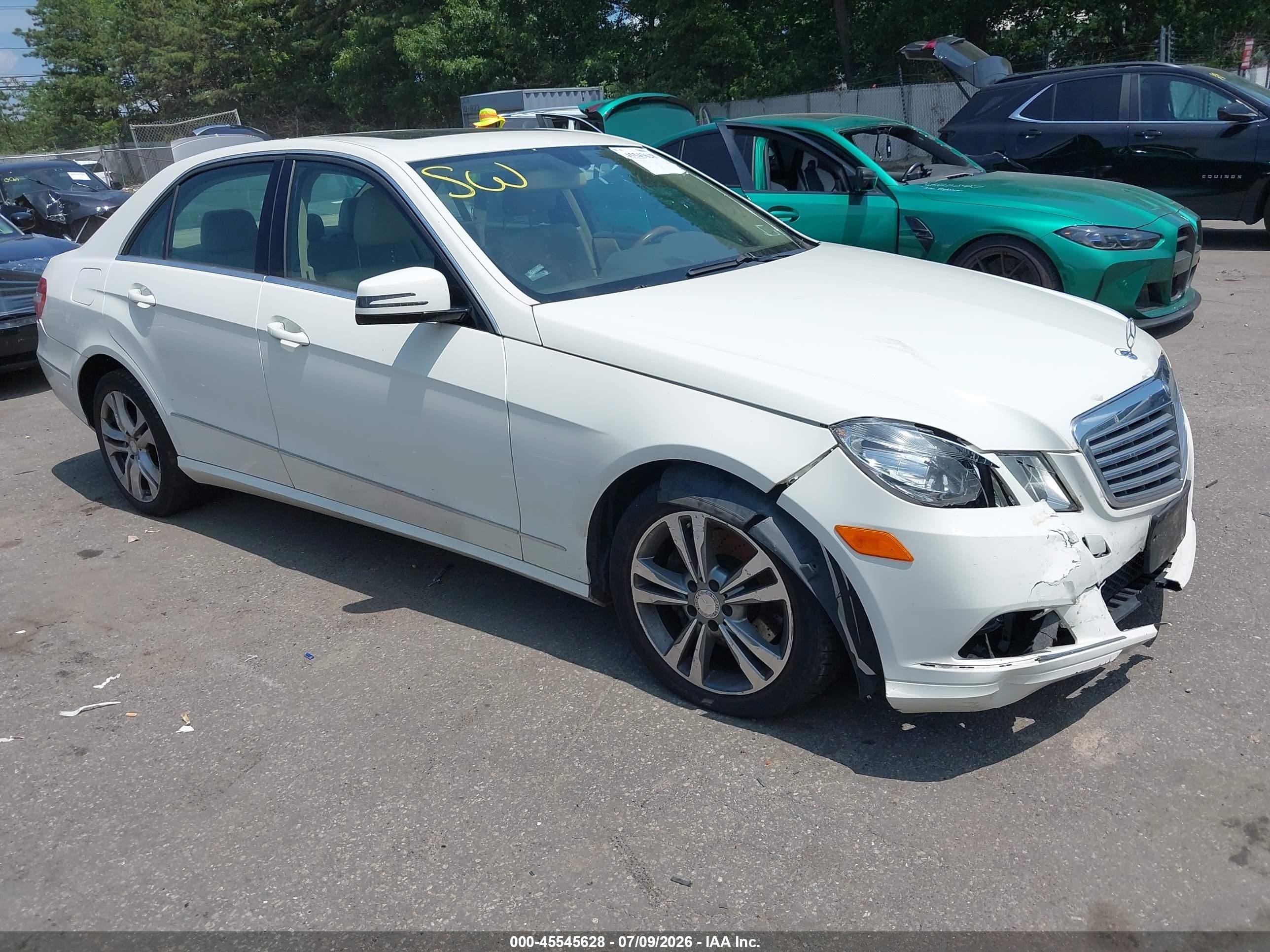 2011 Mercedes-Benz E 350 Luxury, VIN WDDHF8HB9BA466986 — Front end