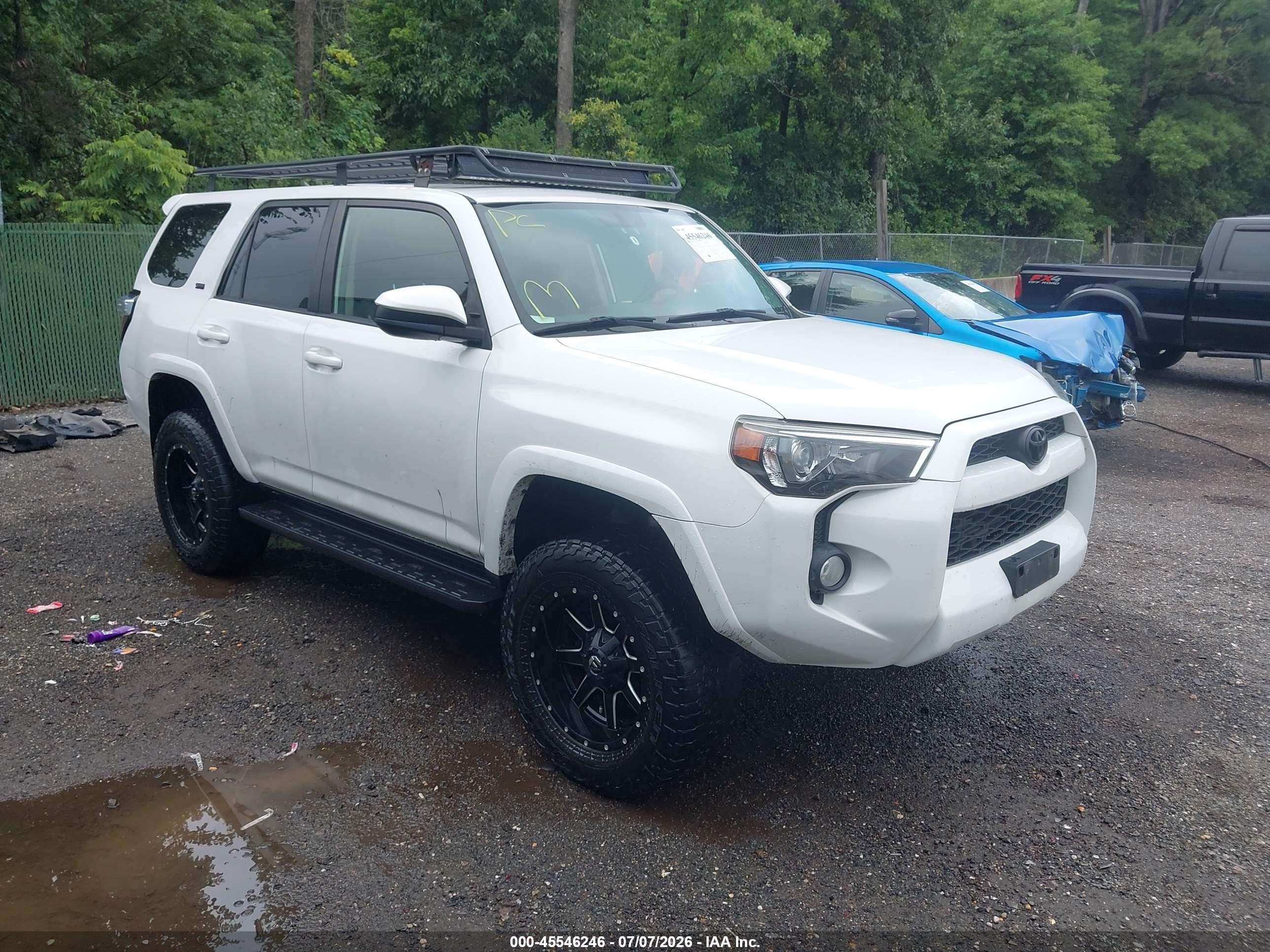 2018 Toyota 4Runner TRD Pro, VIN JTEBU5JRXJ5558980 — Зад