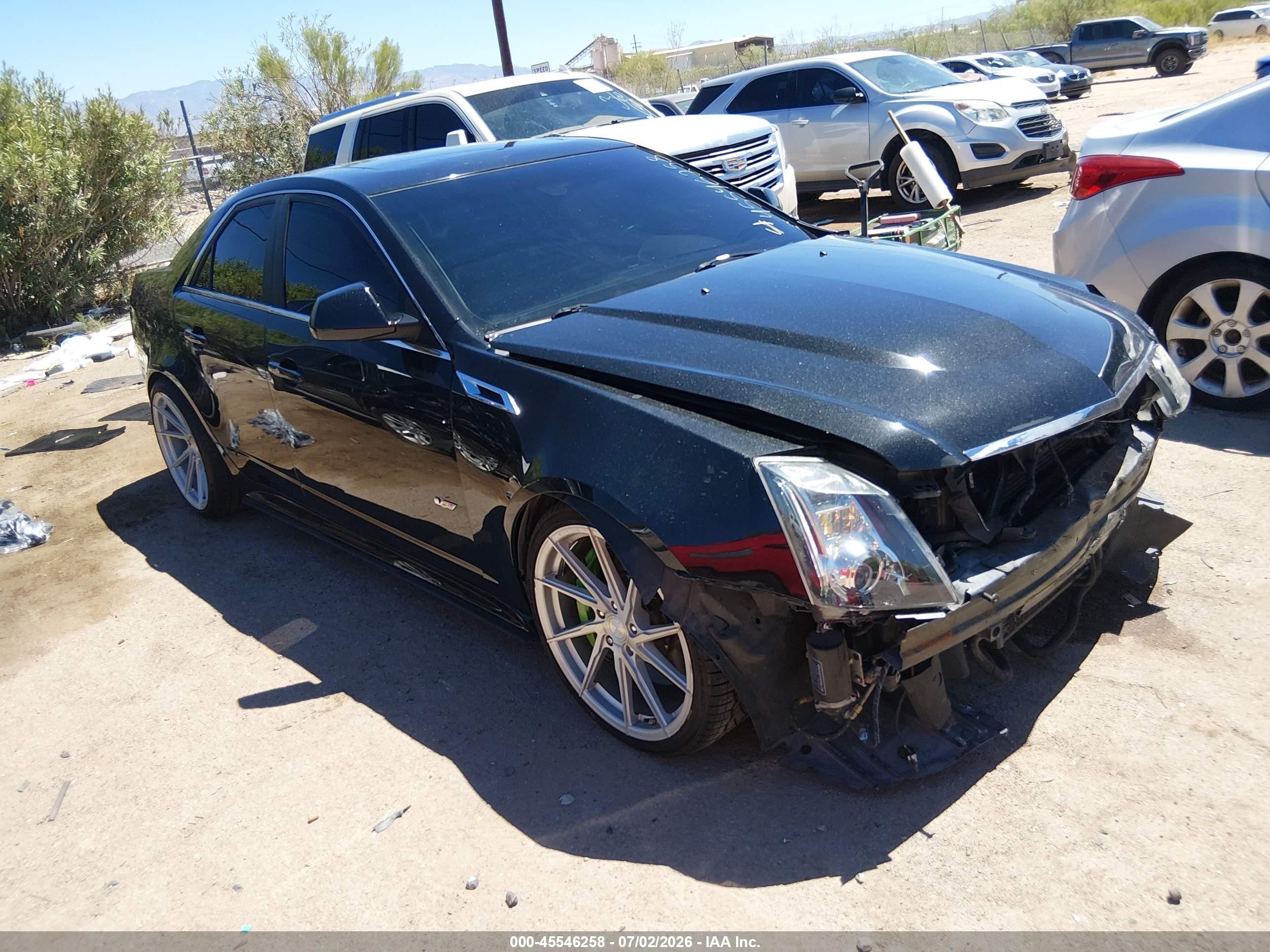 2013 Cadillac CTS-V, VIN 1G6DV5EP7D0142022 — Front end