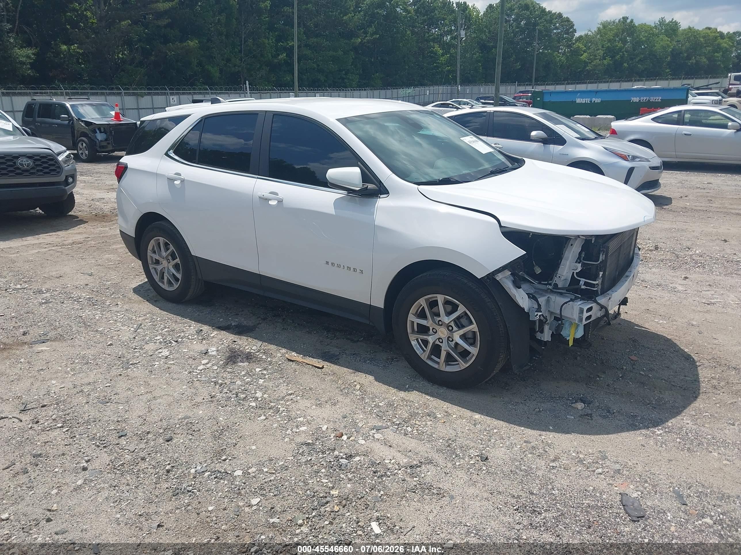 2022 Chevrolet Equinox LT, VIN 3GNAXKEV3NL210786 — Front end