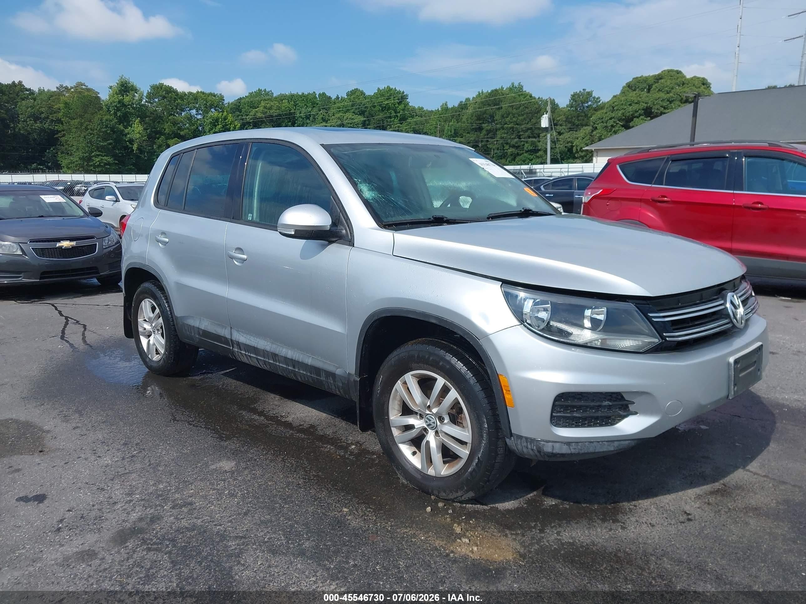 2013 Volkswagen Tiguan S, VIN WVGBV3AXXDW598183 — Normal wear