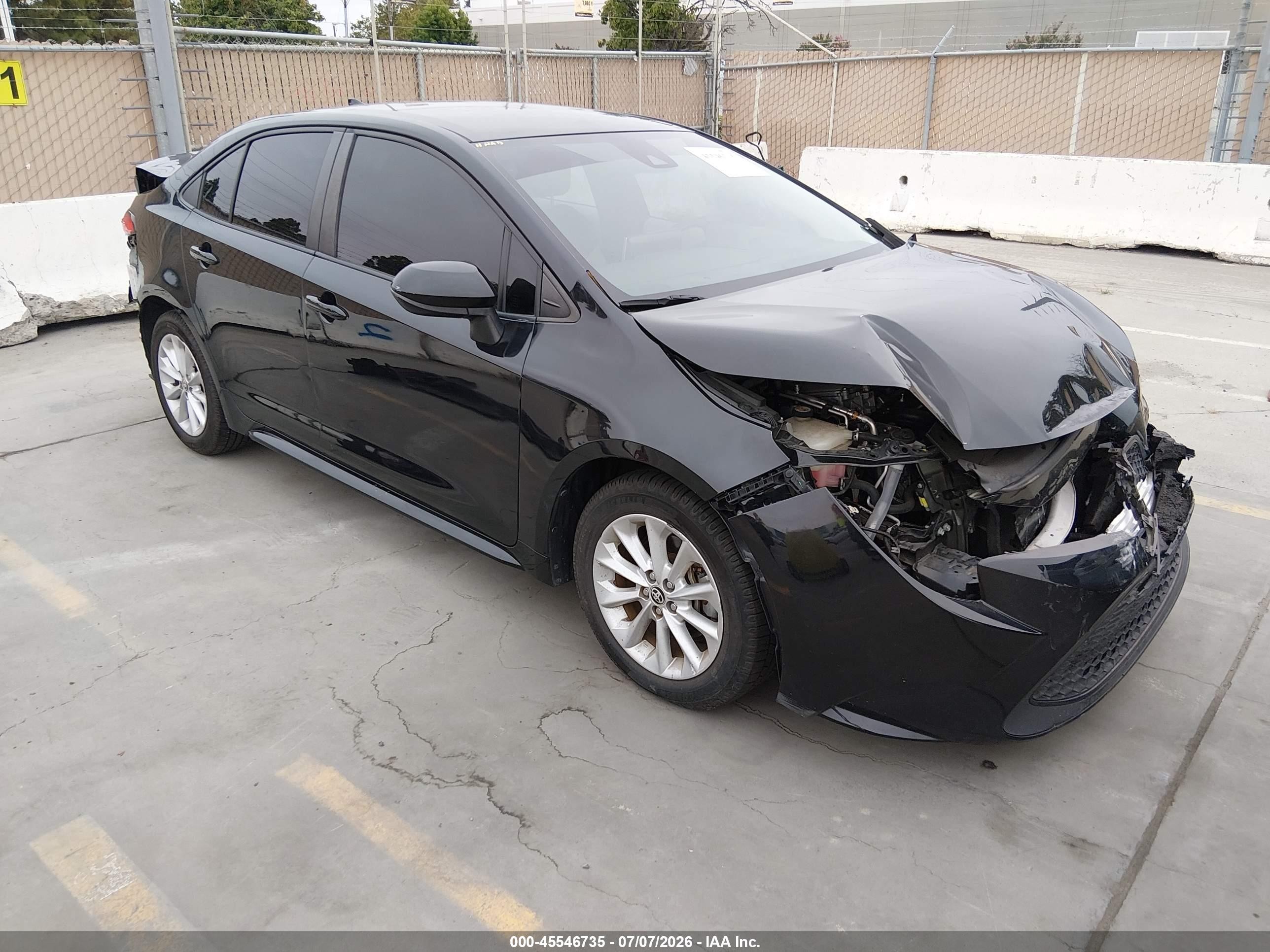 2021 Toyota Corolla LE, VIN JTDVPMAE4MJ121262 — Normal wear