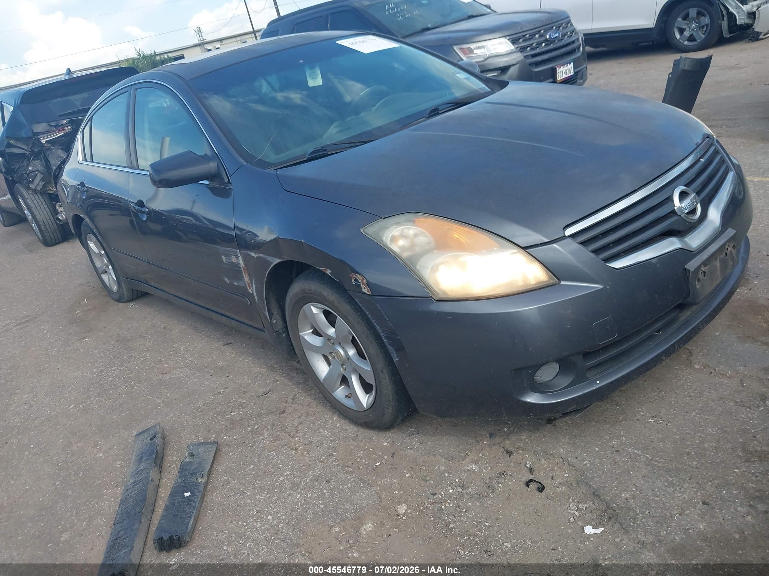 2009 Nissan Altima S, VIN 1N4AL21E89N411038 — Rear end