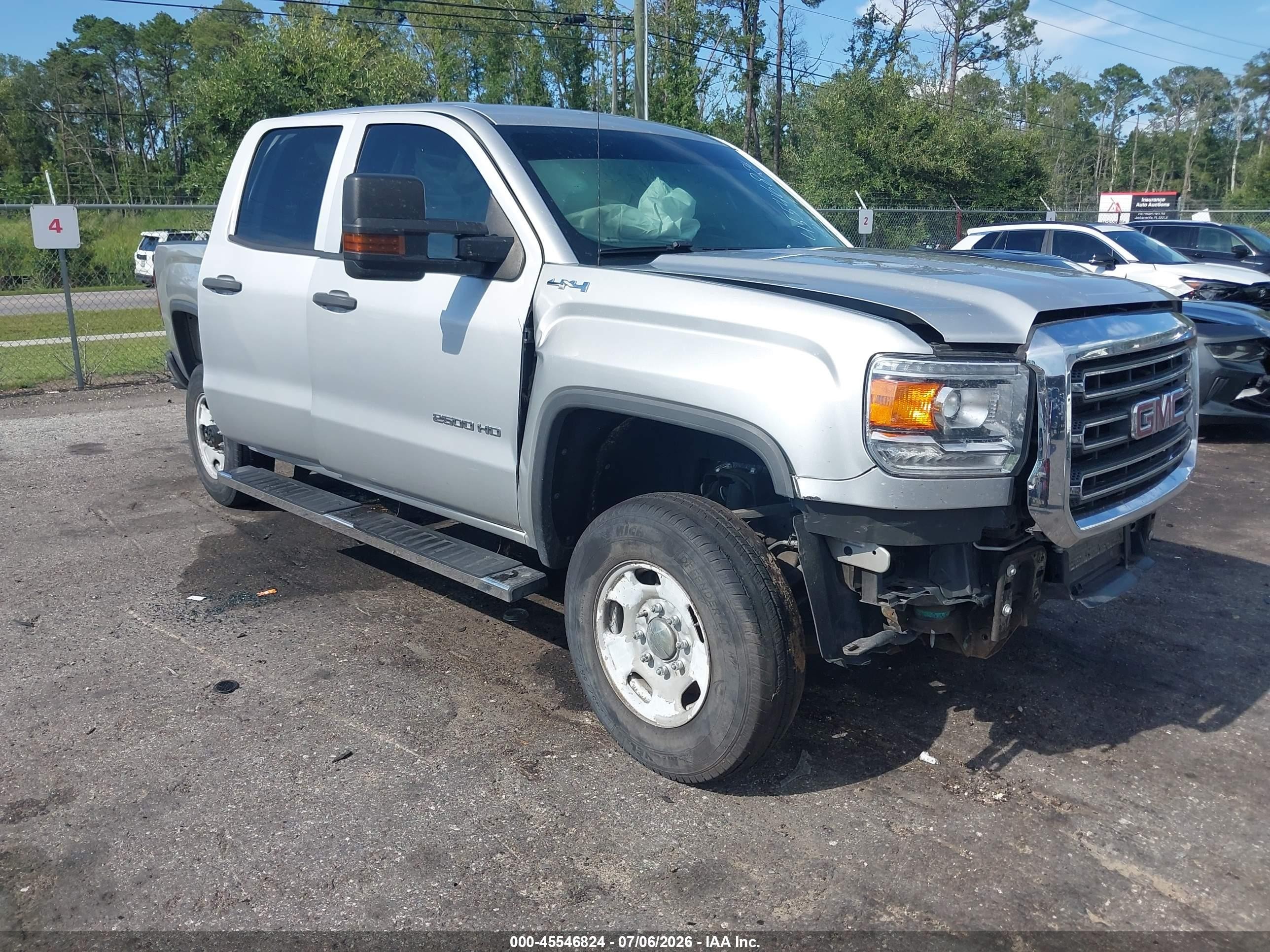 2019 GMC Sierra 2500HD, VIN 2GT22NEG5K1157178 — Side