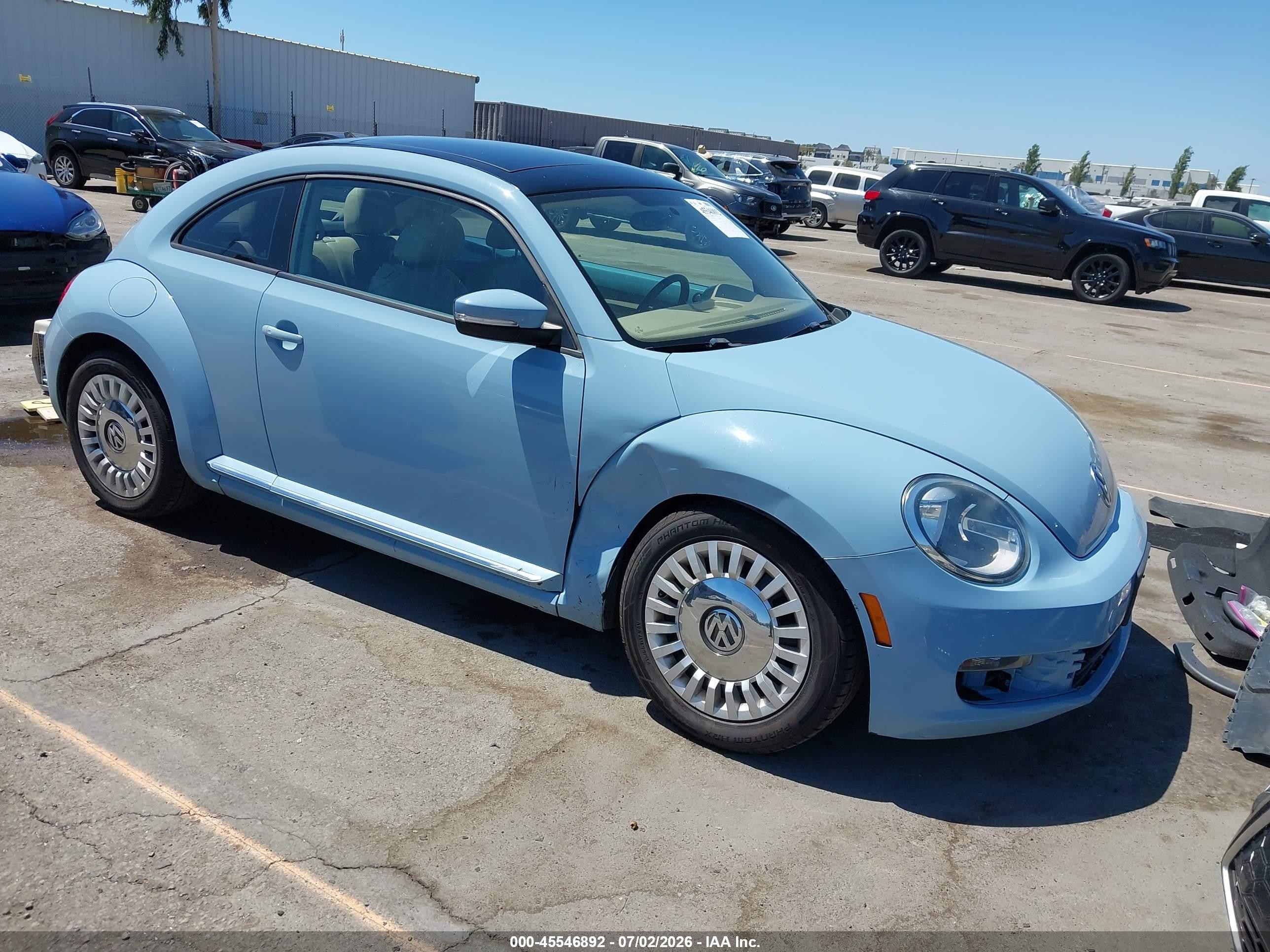 2015 Volkswagen Beetle 1.8T, VIN 3VWJ17AT7FM601234 — Front end
