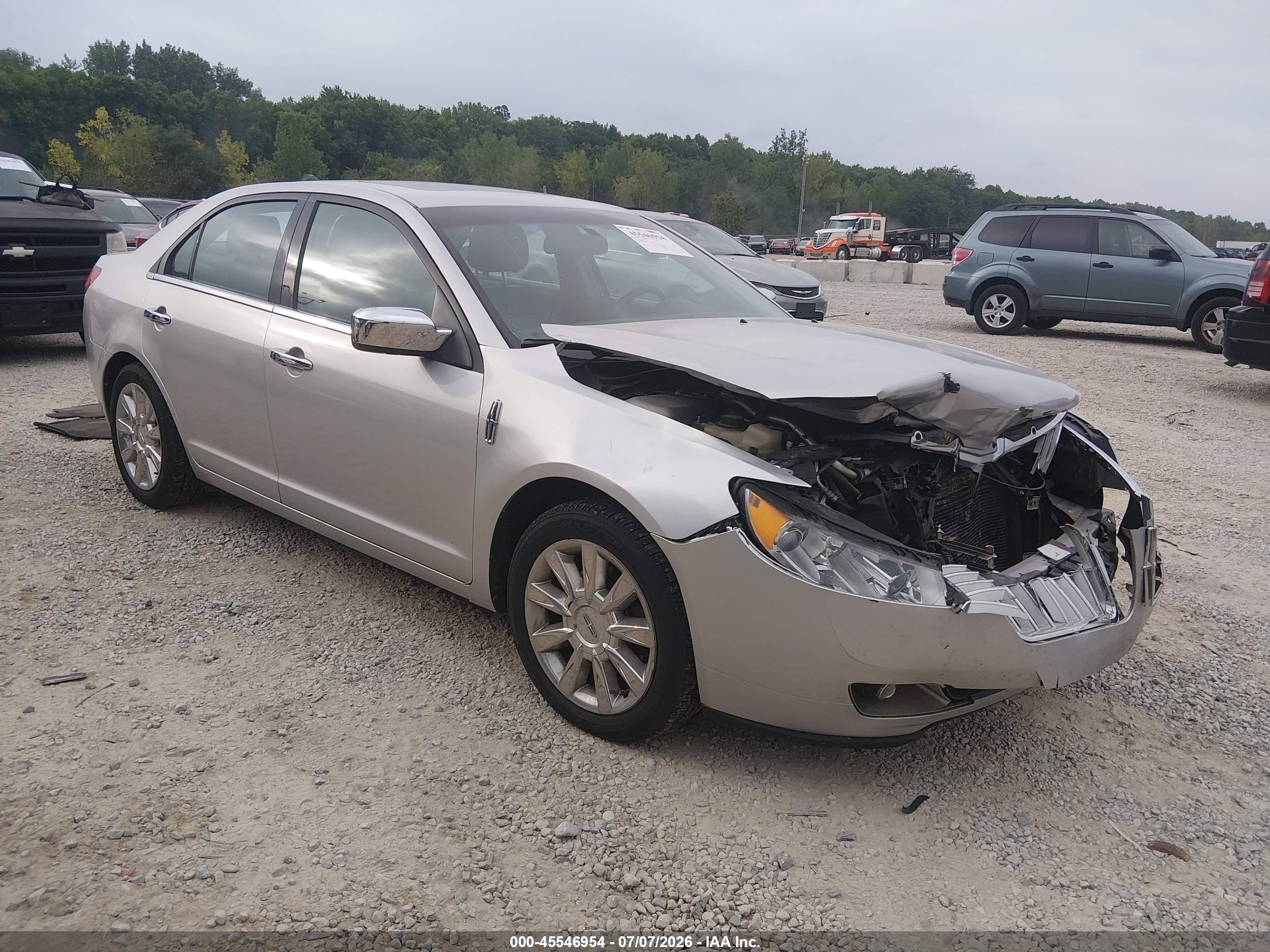 2012 Lincoln MKZ, VIN 3LNHL2JC7CR800793 — Перед