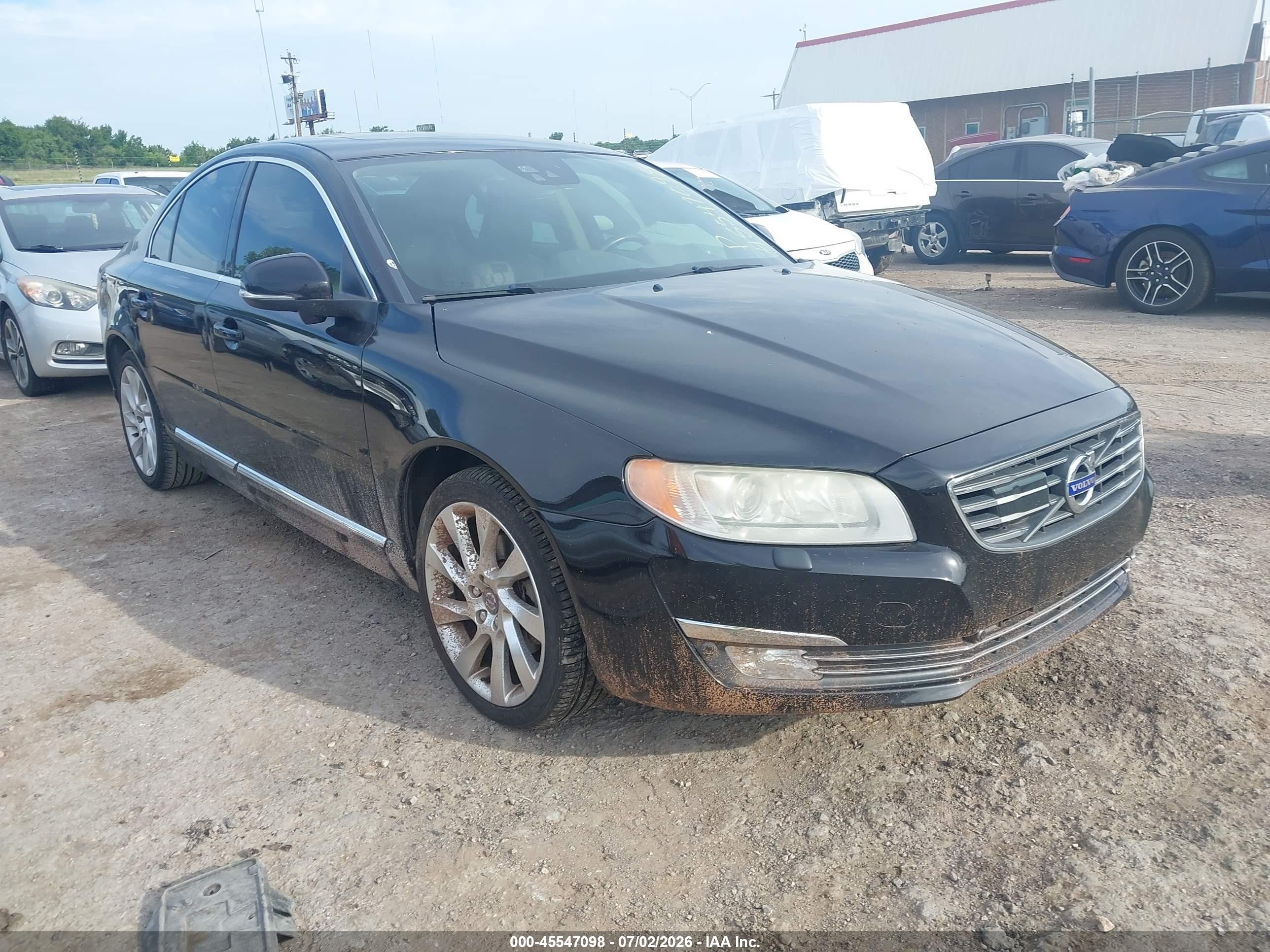 2016 Volvo S80 T5 Drive-E Platinum, VIN YV140MAM4G1197148 — Normal wear
