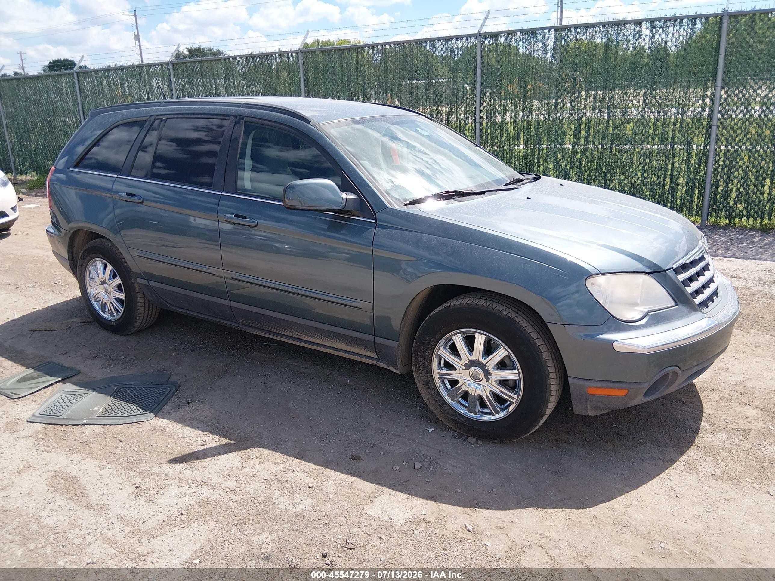 2007 Chrysler Pacifica Touring, VIN 2A8GM68X27R366316 — Normal wear