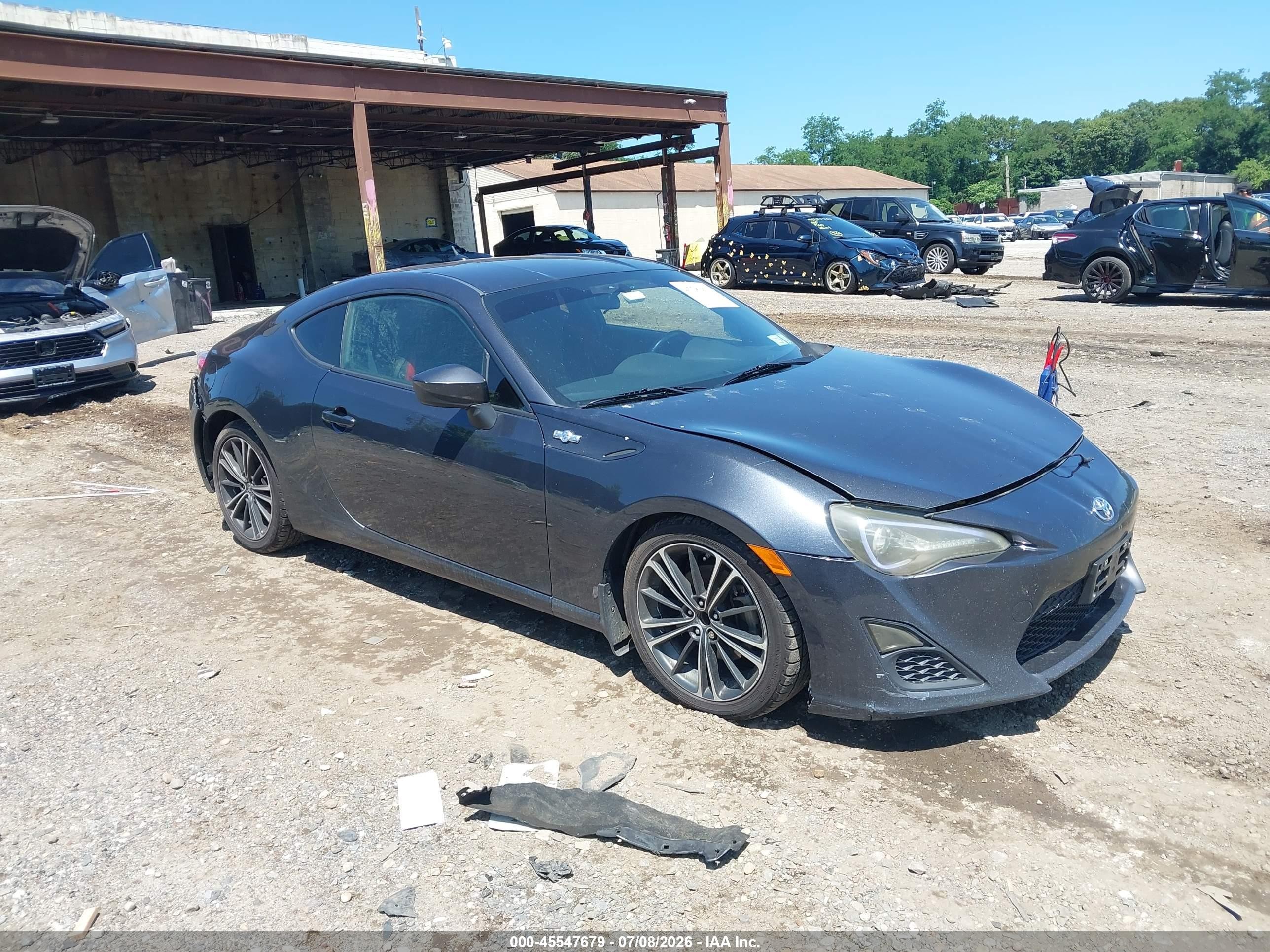 2013 Scion FR-S 10 Series, VIN JF1ZNAA11D1722895 — Rear end