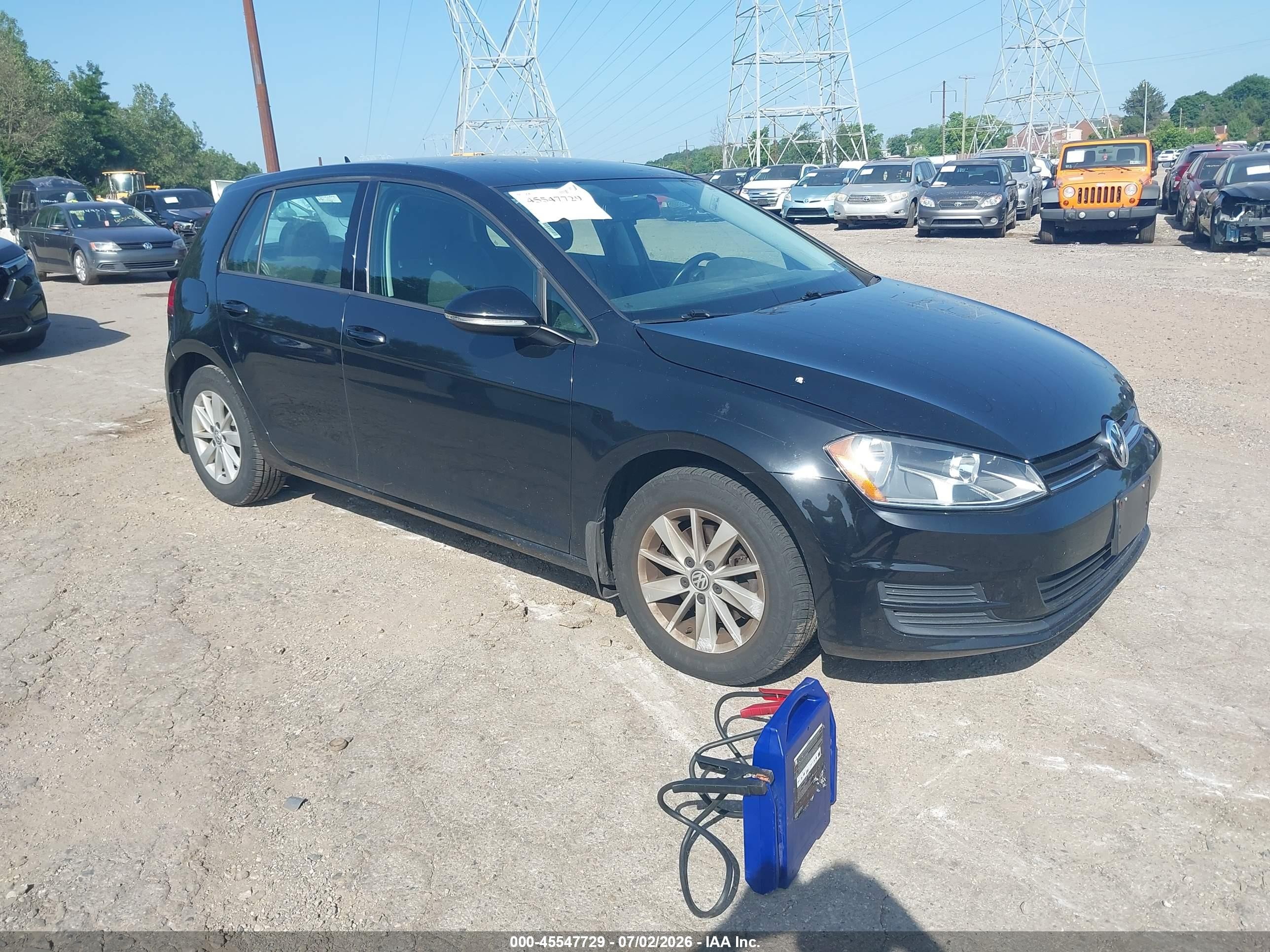 2017 Volkswagen Golf S, VIN 3VW217AU3HM023195 — Normal wear