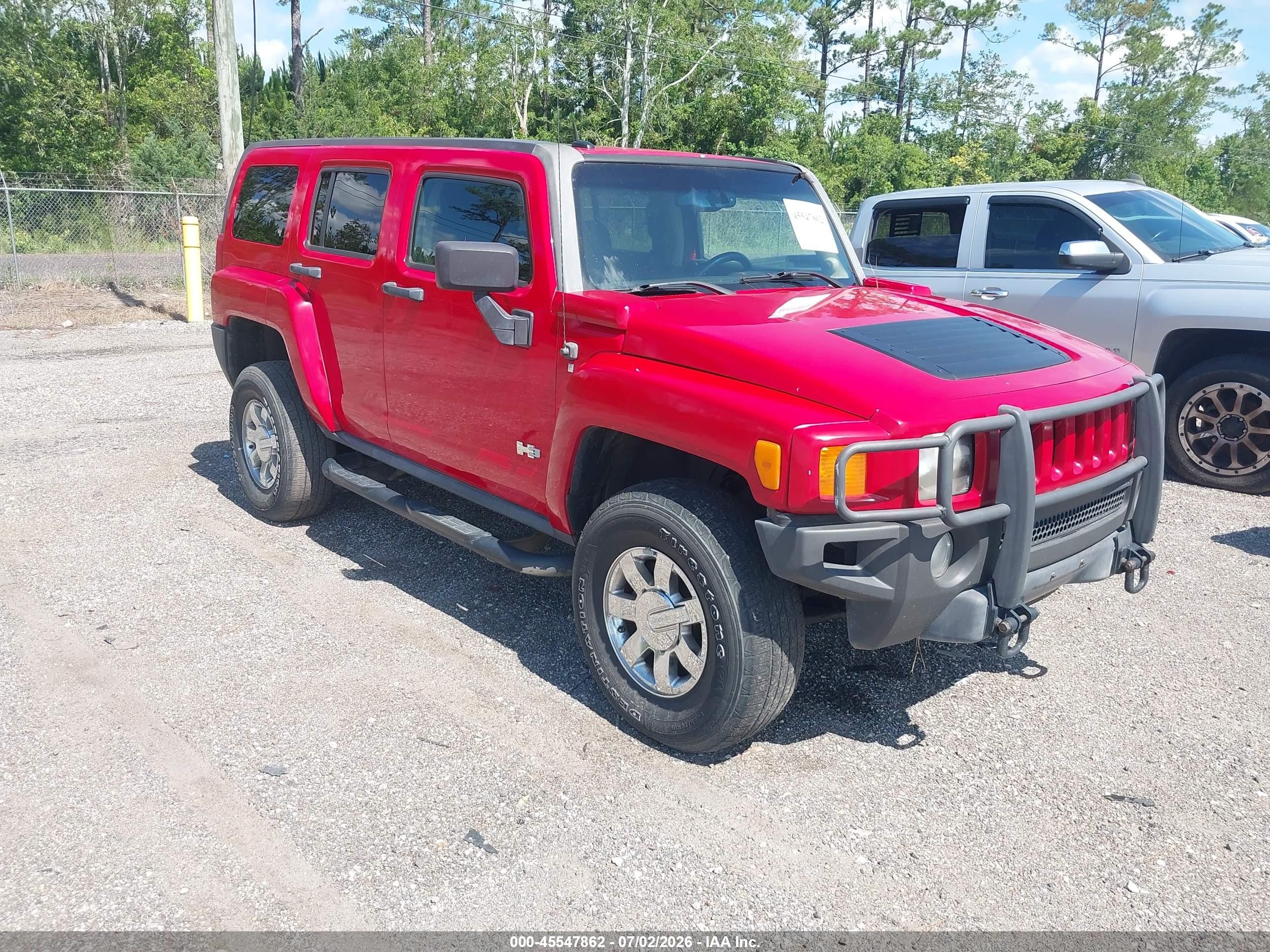 2007 Hummer H3 SUV, VIN 5GTDN13E778241980 — Front end
