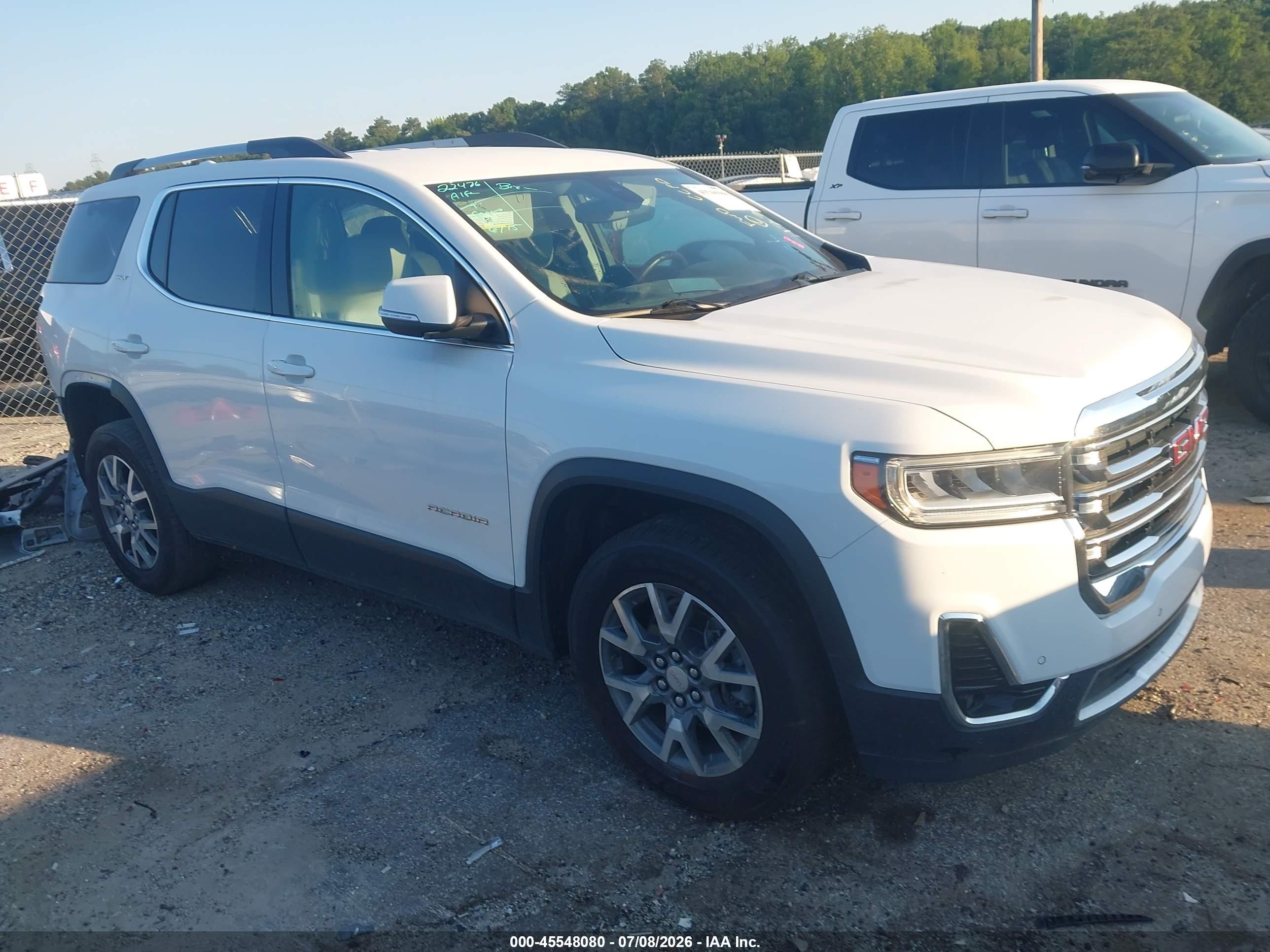 2023 GMC Acadia SLT, VIN 1GKKNML42PZ133563 — Зад