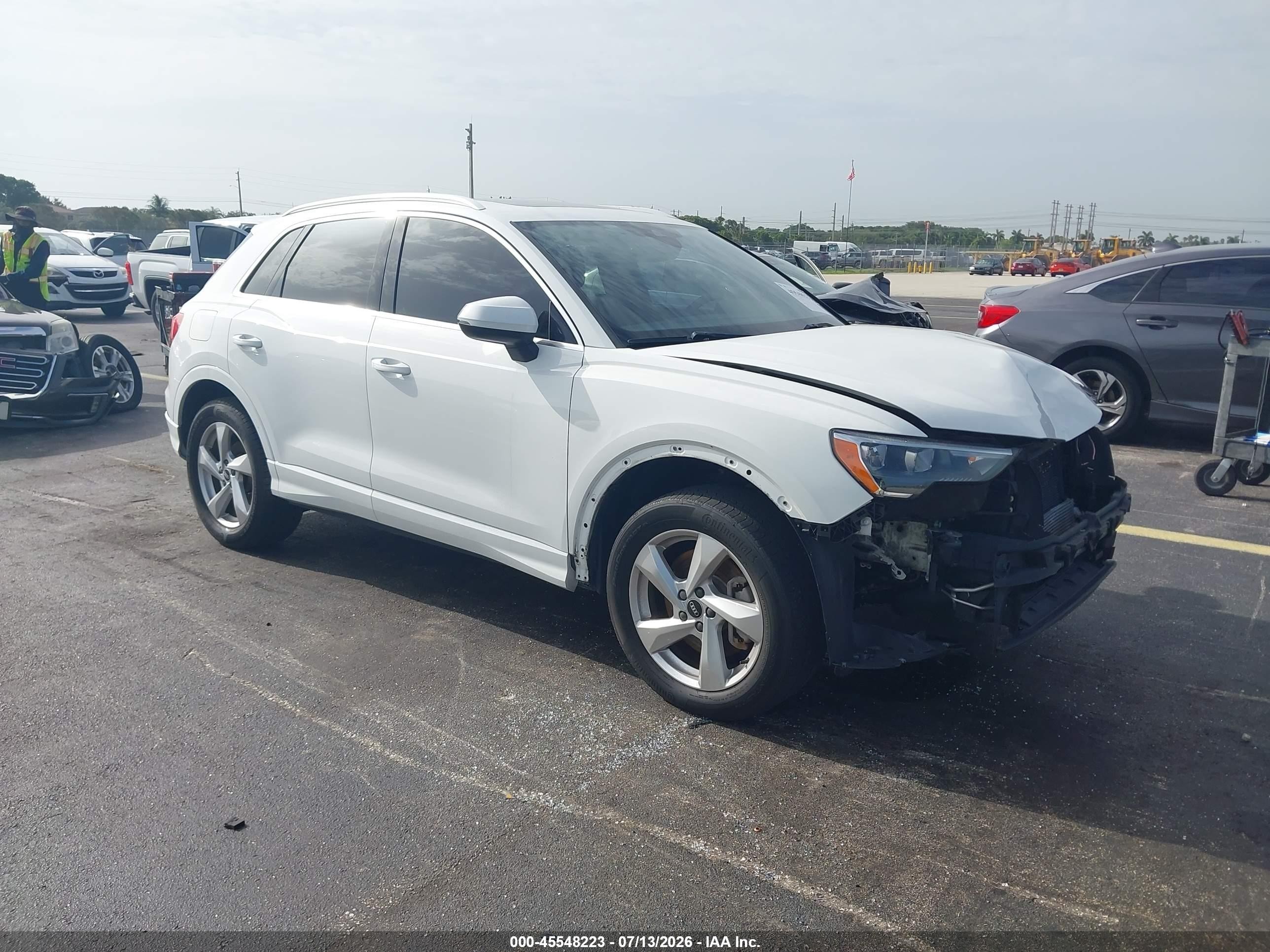 2021 Audi Q3 Premium, VIN WA1AUCF3XM1072166 — Front end