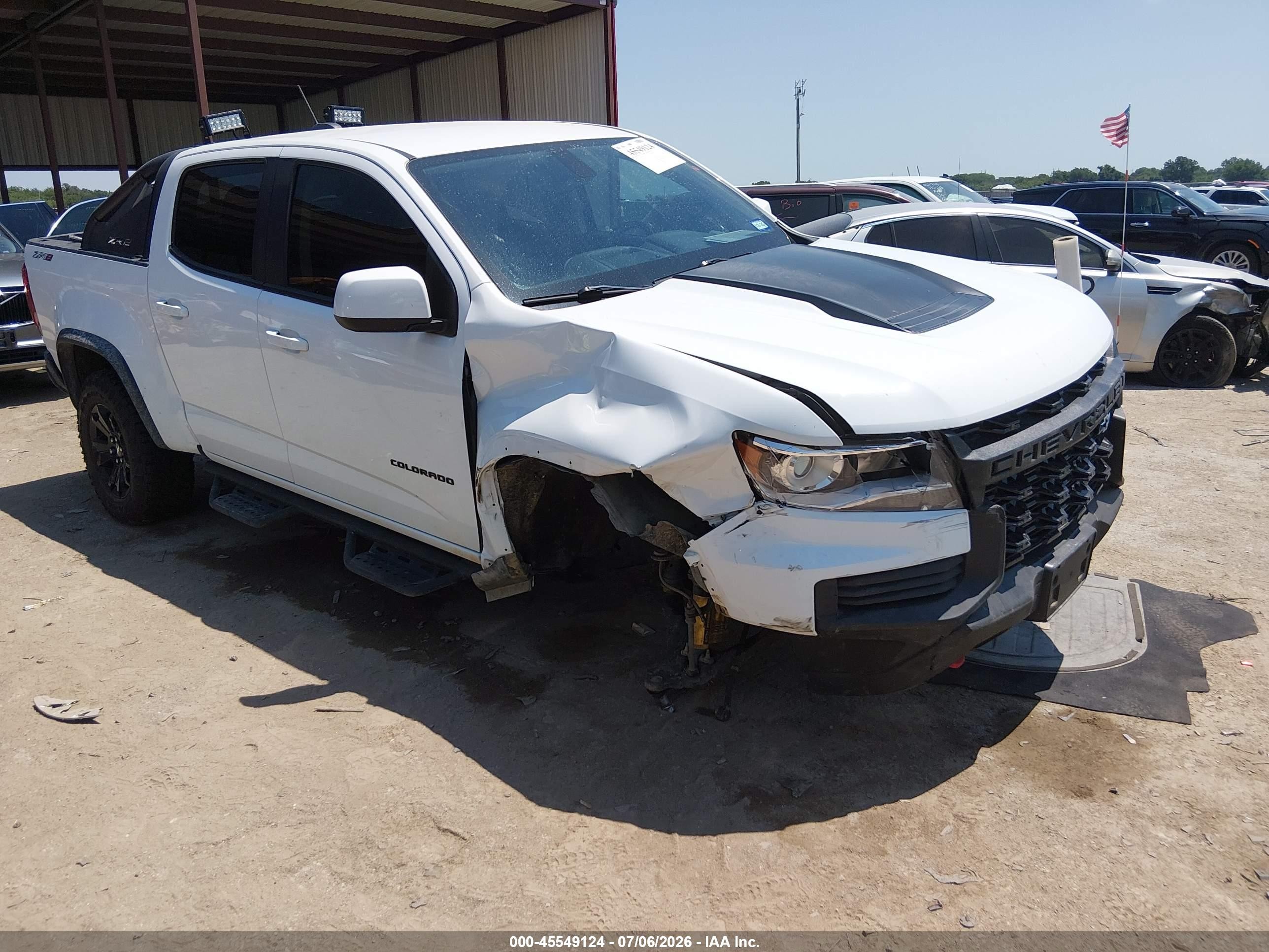 2021 Chevrolet Colorado 4WD ZR2, VIN 1GCGTEEN3M1207375 — Front end