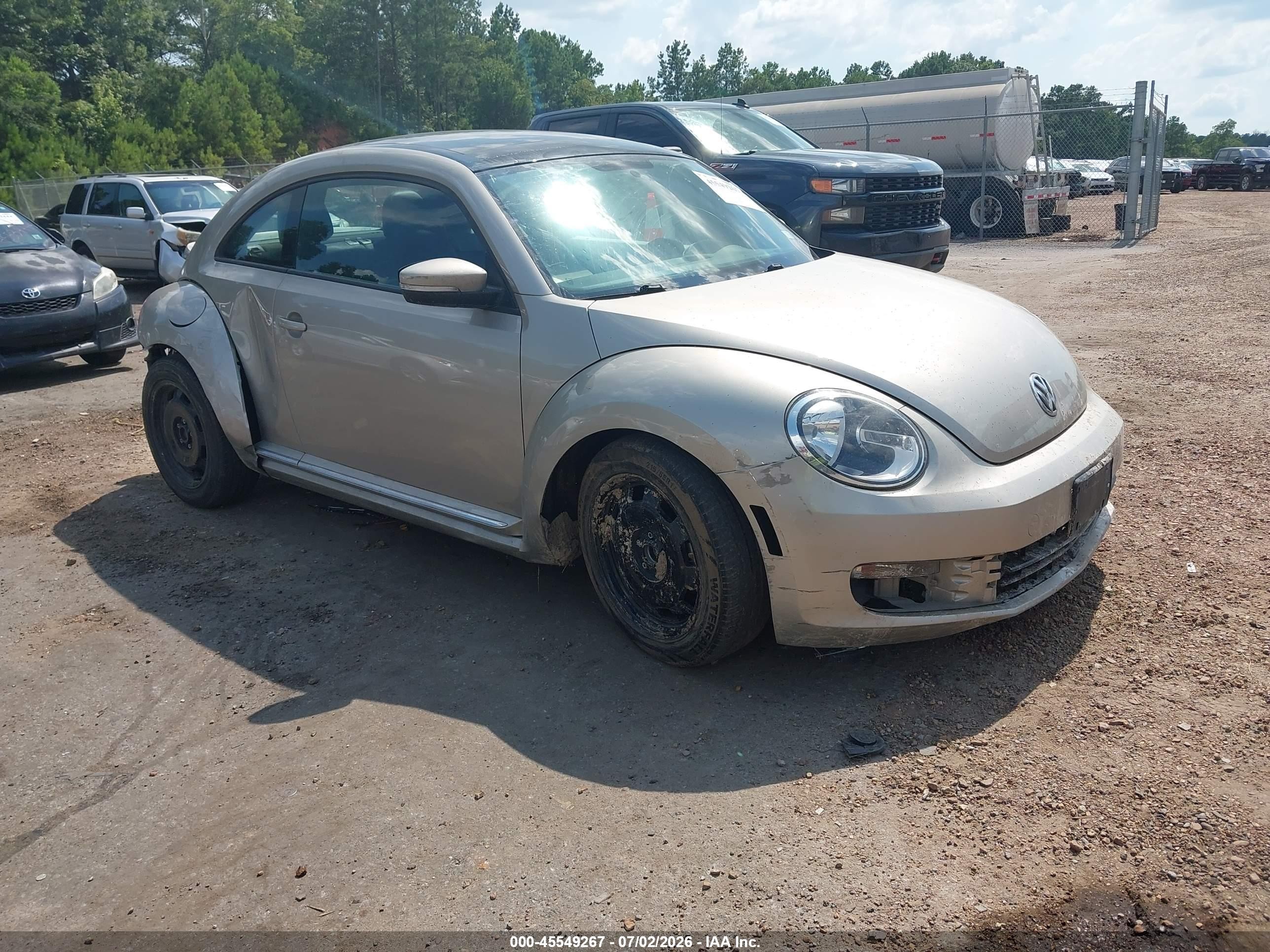 2013 Volkswagen Beetle 2.5L, VIN 3VWJX7AT7DM664507 — По всему кузову