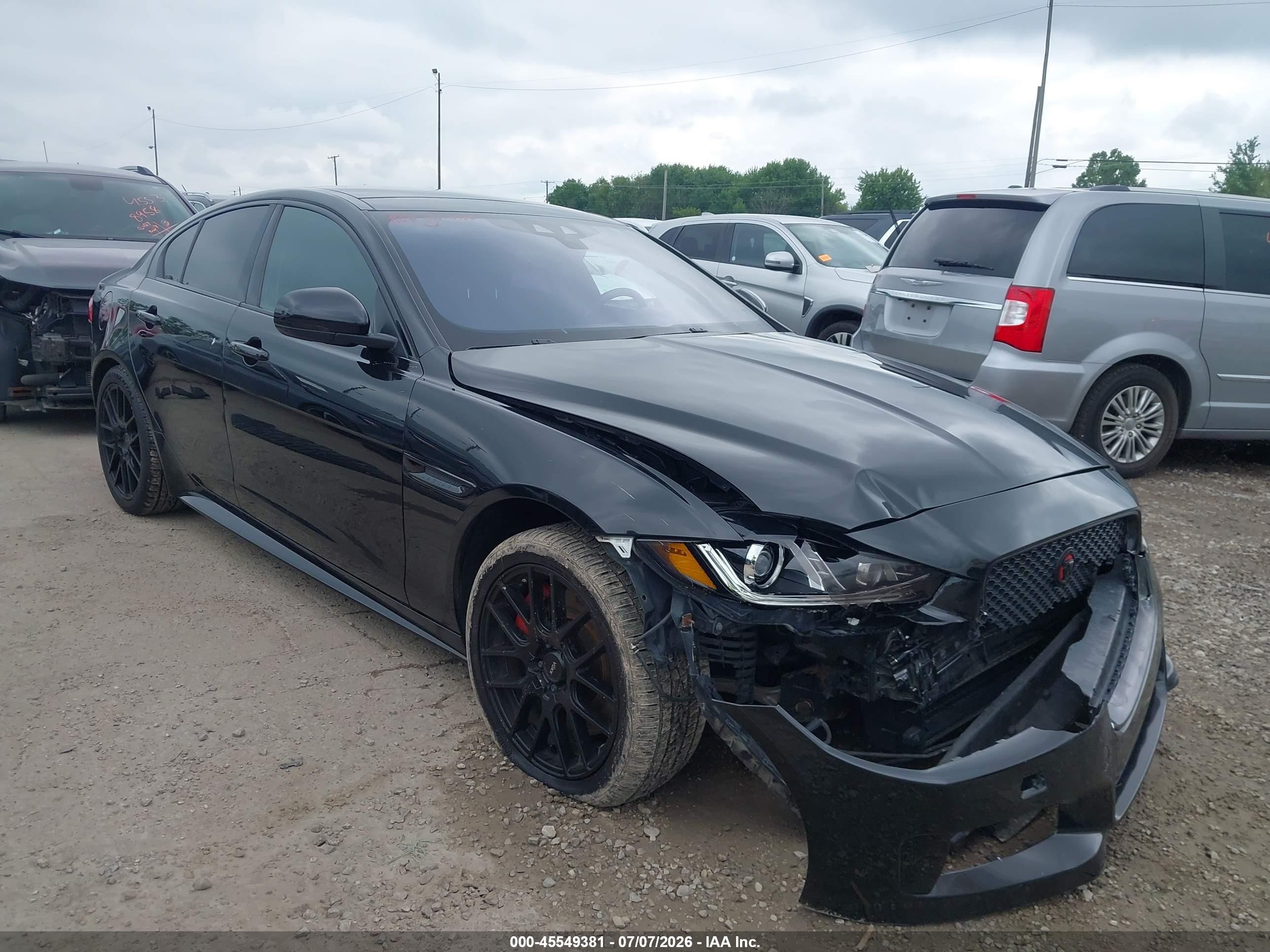 2018 Jaguar XE S, VIN SAJAM4FV6JCP17622 — Front end