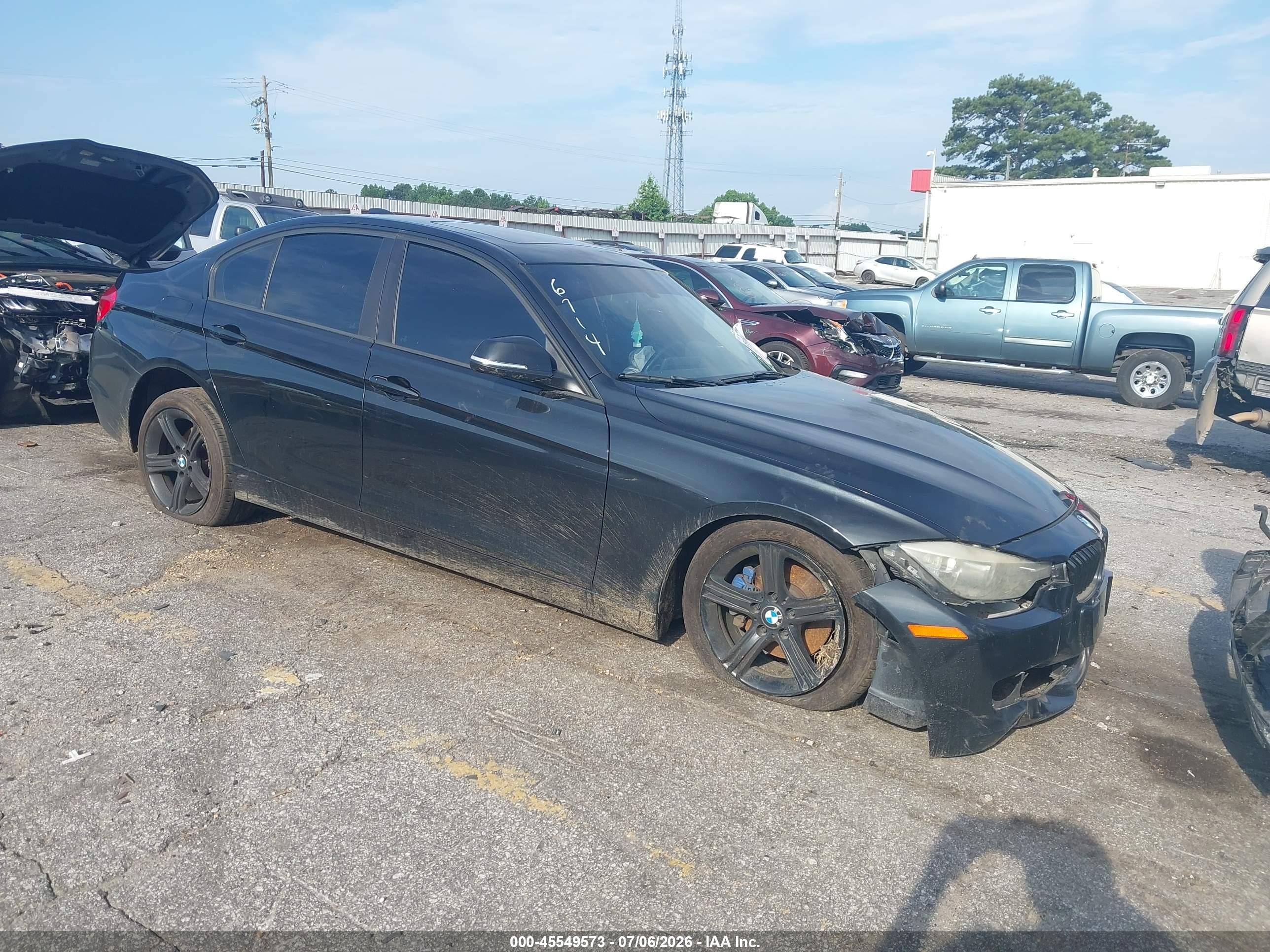 2012 BMW 3 Series 328i, VIN WBA3A5C55CF256714 — Front end