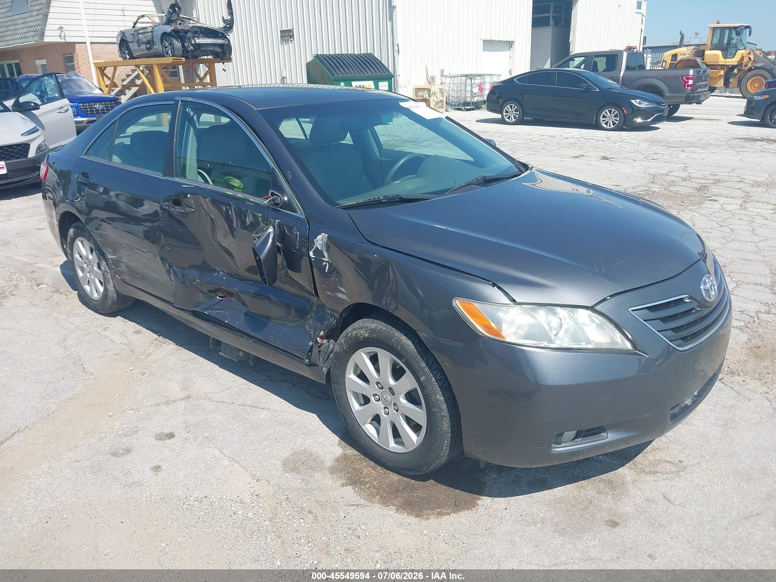 2009 Toyota Camry LE, VIN 4T1BK46K19U091560 — Бок