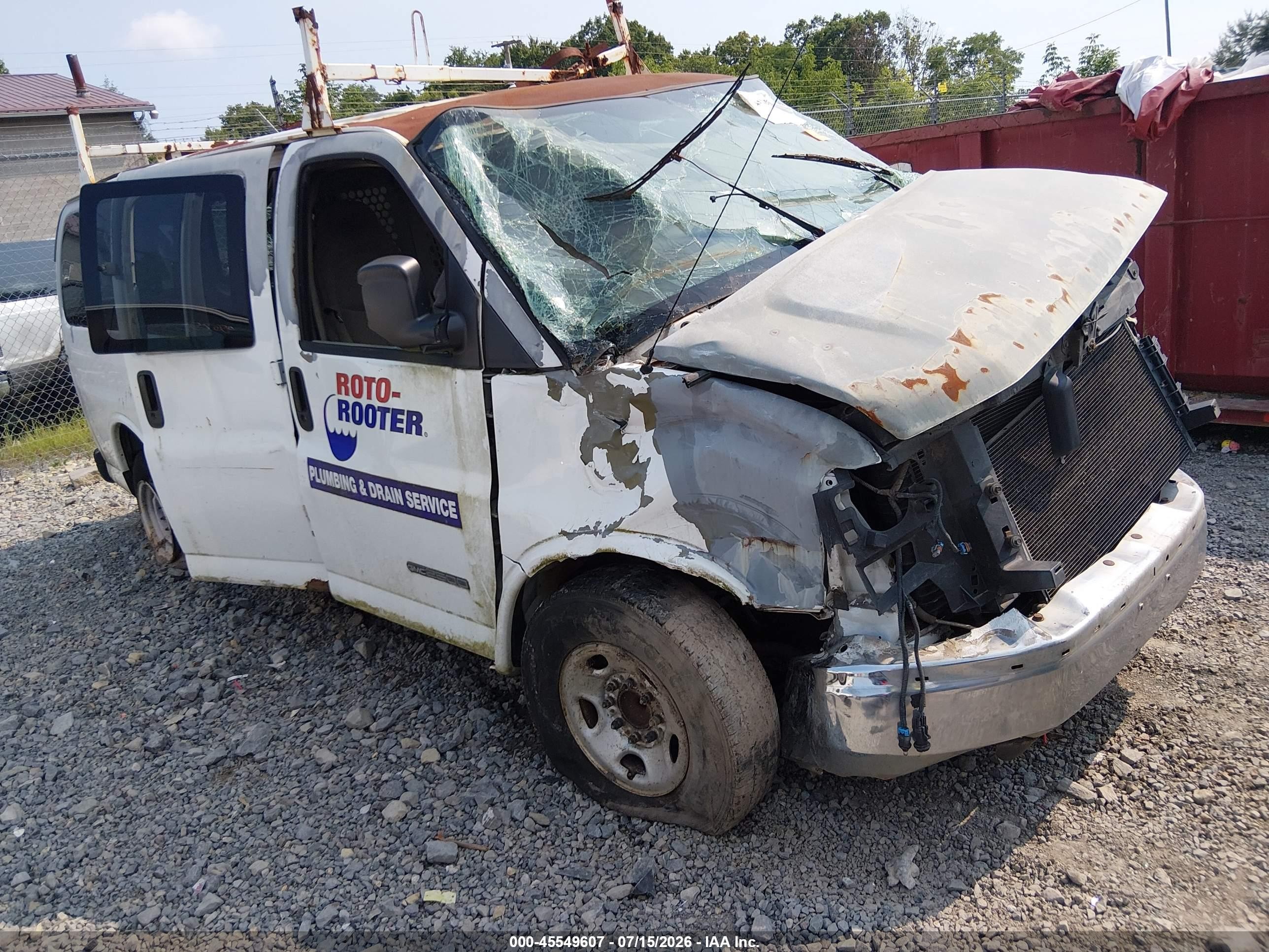 2004 GMC Savana Cargo, VIN 1GTGG25V041100139 — Перед