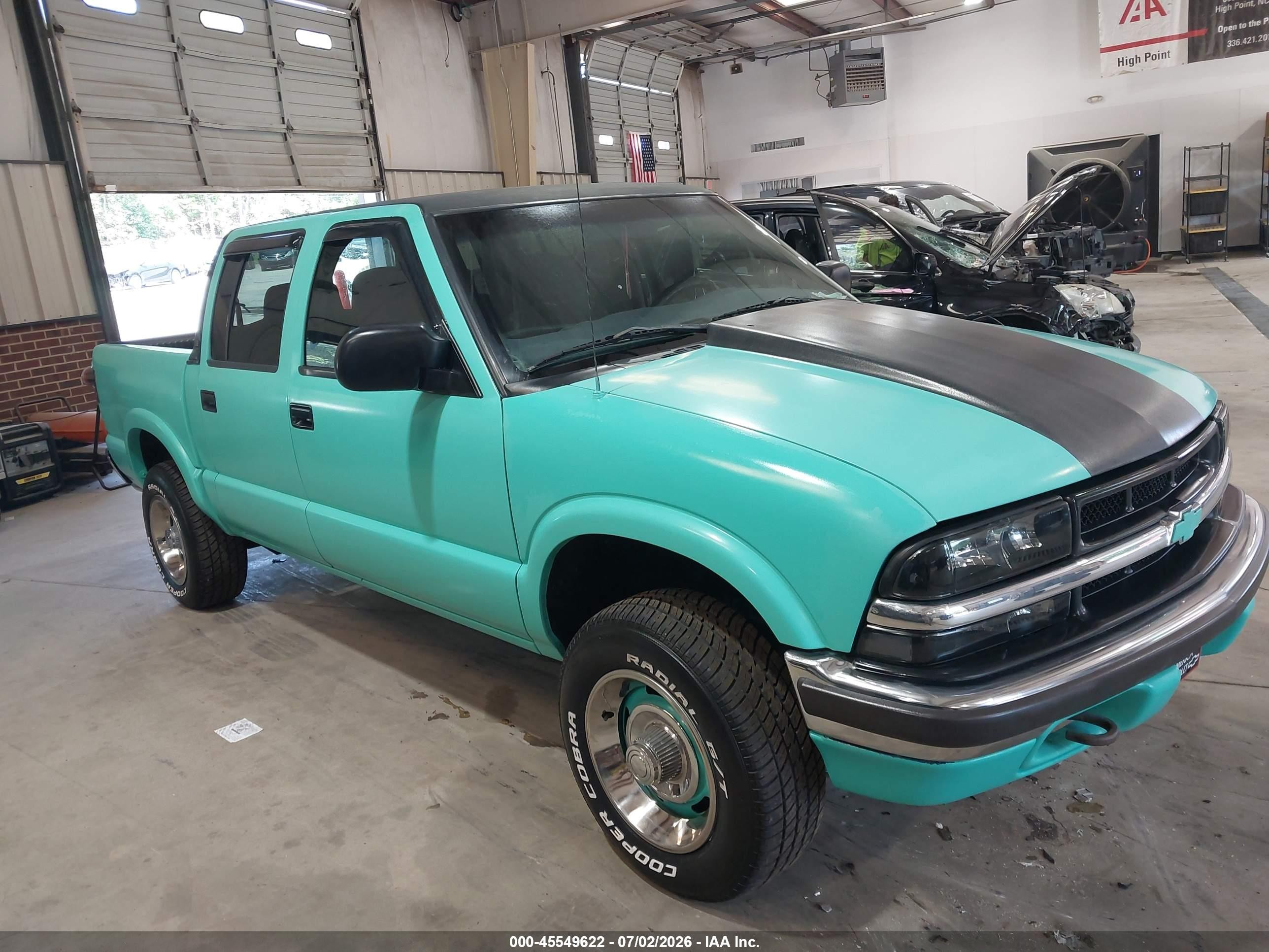 2001 Chevrolet S-10 LS, VIN 1GCDT13W01K238001 — Not stated