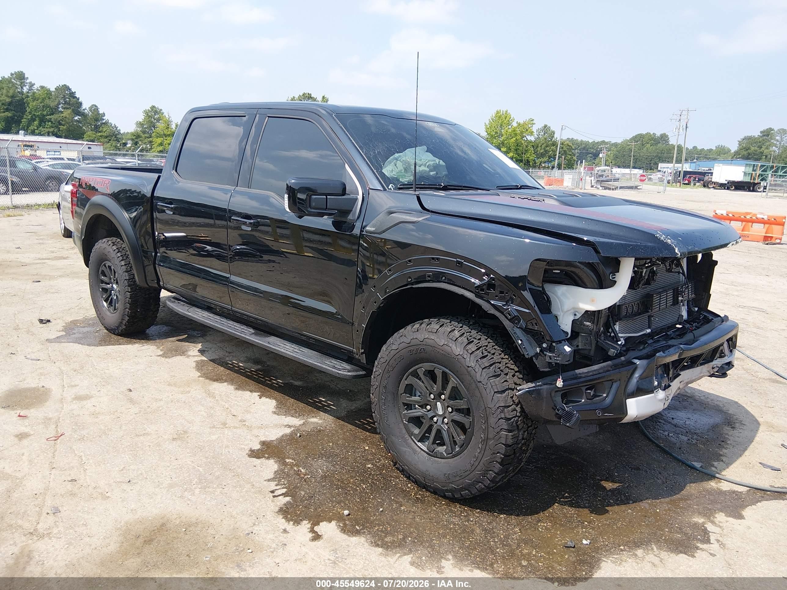 2025 Ford F-150 Raptor, VIN 1FTFW1RG2SFC13451 — Front end
