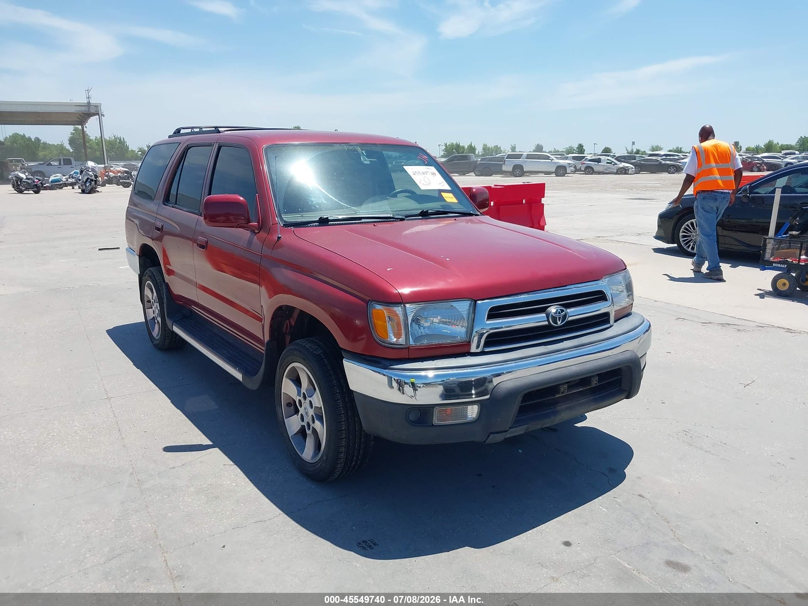 1999 Toyota 4Runner SR5, VIN JT3GN86R2X0134527 — Side