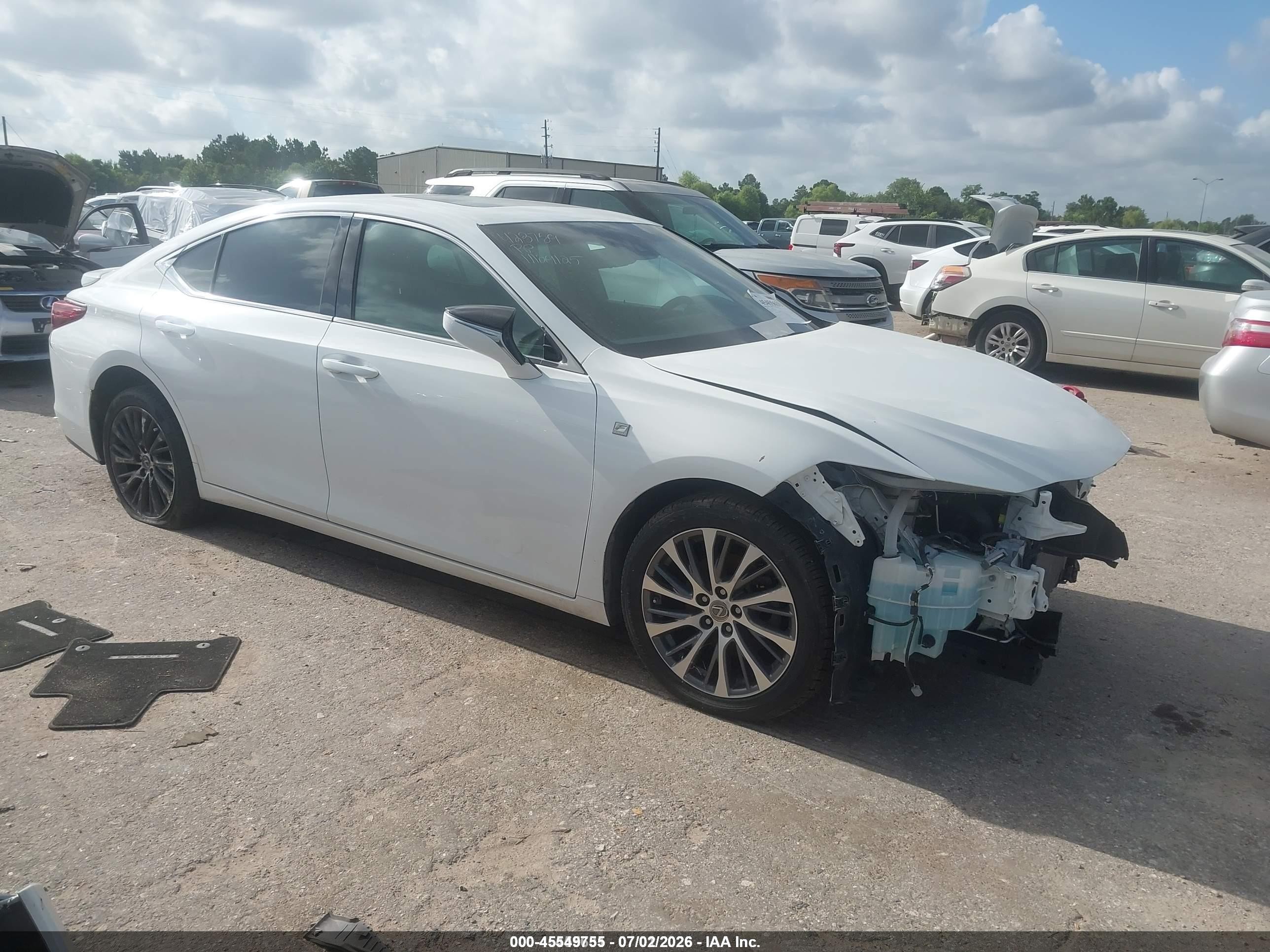 2019 Lexus ES 350, VIN 58ABZ1B11KU018954 — Front end
