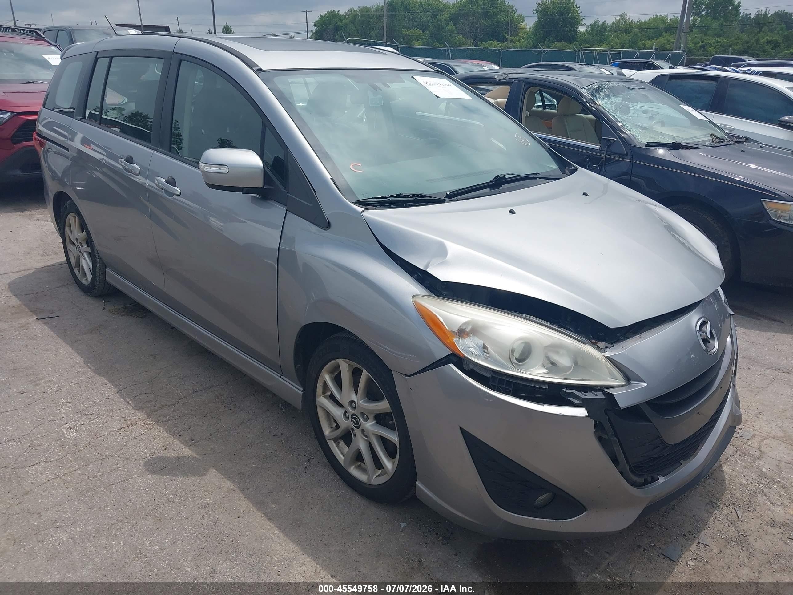 2015 Mazda 5 Grand Touring, VIN JM1CW2DL0F0189379 — Front end