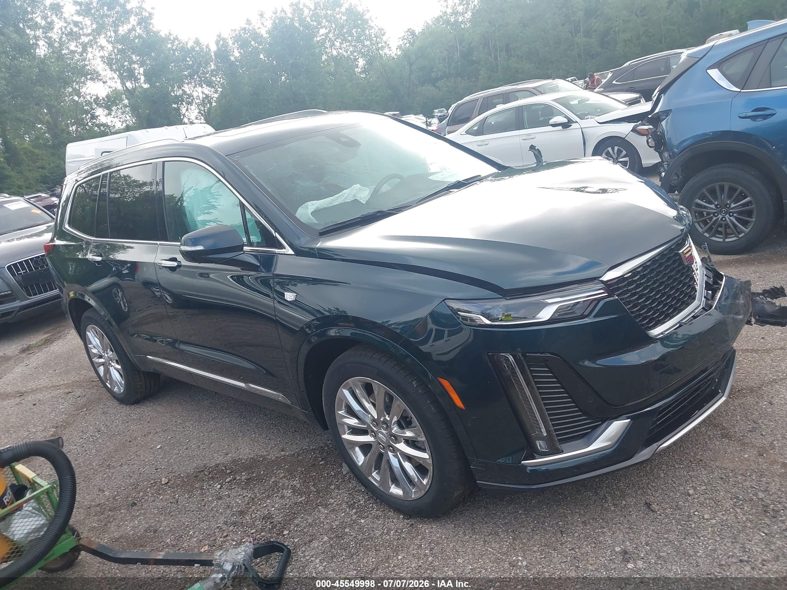 2024 Cadillac XT6 AWD Premium Luxury, VIN 1GYKPDRS7RZ756458 — Front end