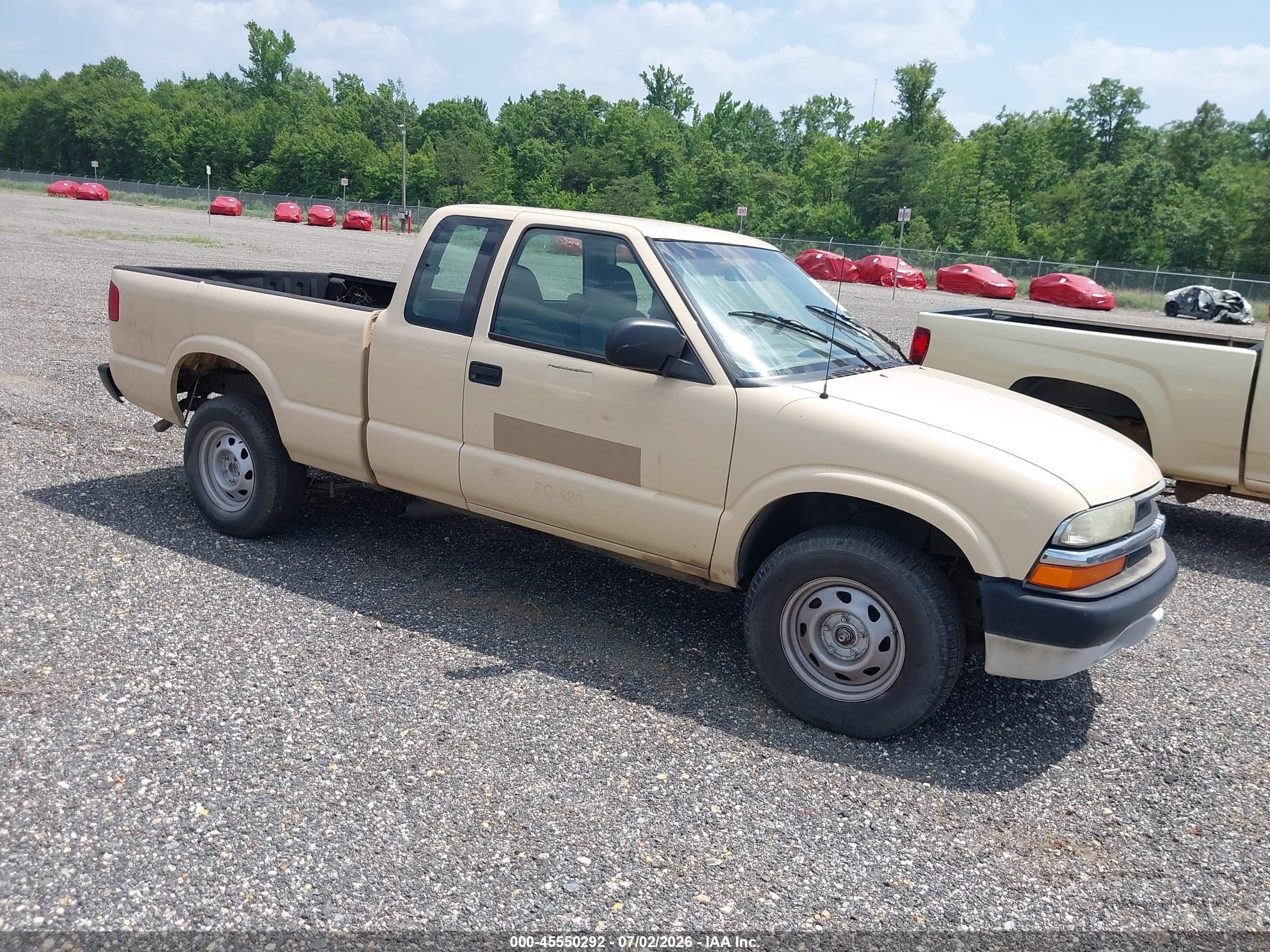 2003 Chevrolet S-10 LS, VIN 1GCDT19X538241816 — Not stated