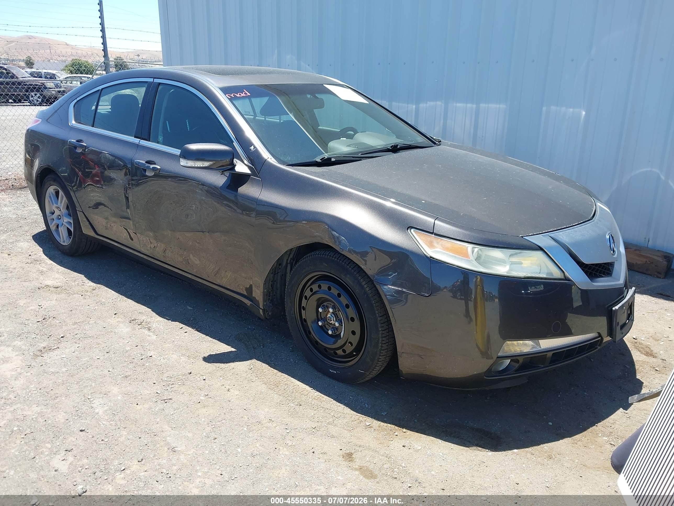 2009 Acura TL, VIN 19UUA86229A000466 — Side