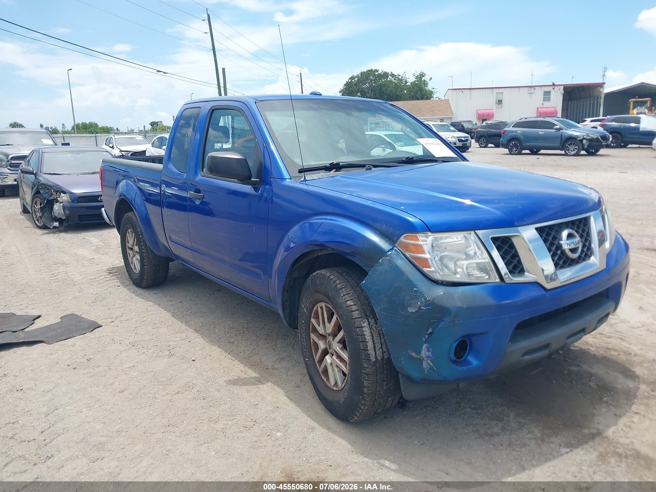 2015 Nissan Frontier Desert Runner, VIN 1N6AD0CU6FN754083 — Front end