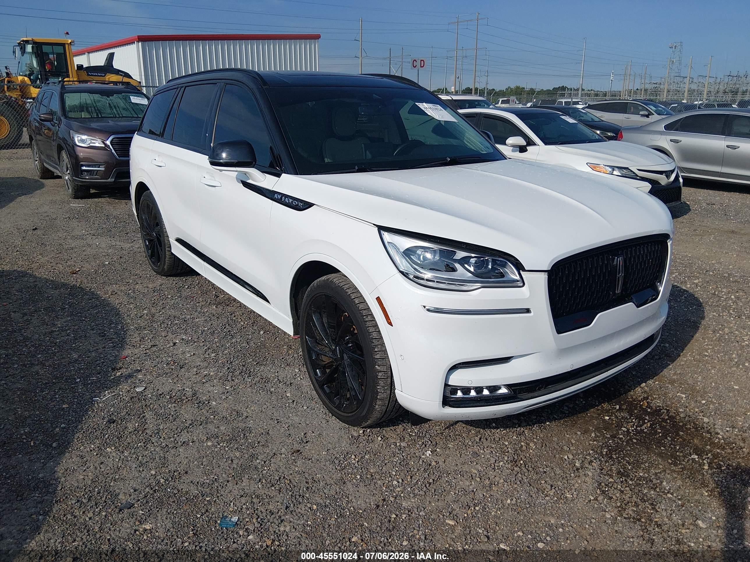 2024 Lincoln Aviator Black Label, VIN 5LM5J9XCXRGL01928 — Water / flood