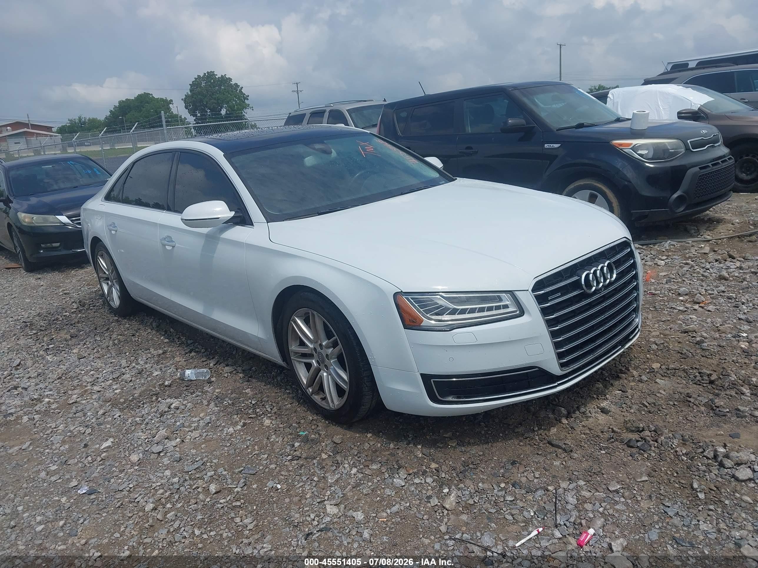 2016 Audi A8 3.0T, VIN WAU34AFD3GN006399 — Normal wear