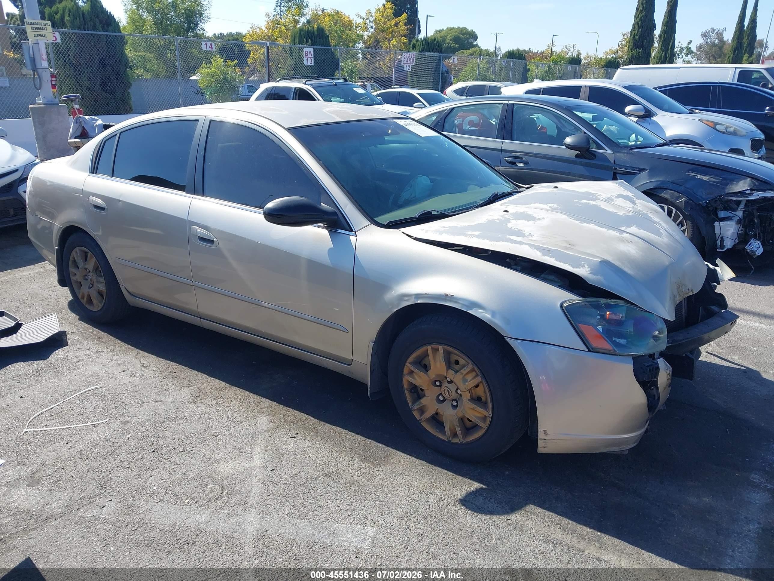 2005 Nissan Altima 2.5, VIN 1N4AL11DX5N930085 — Front end