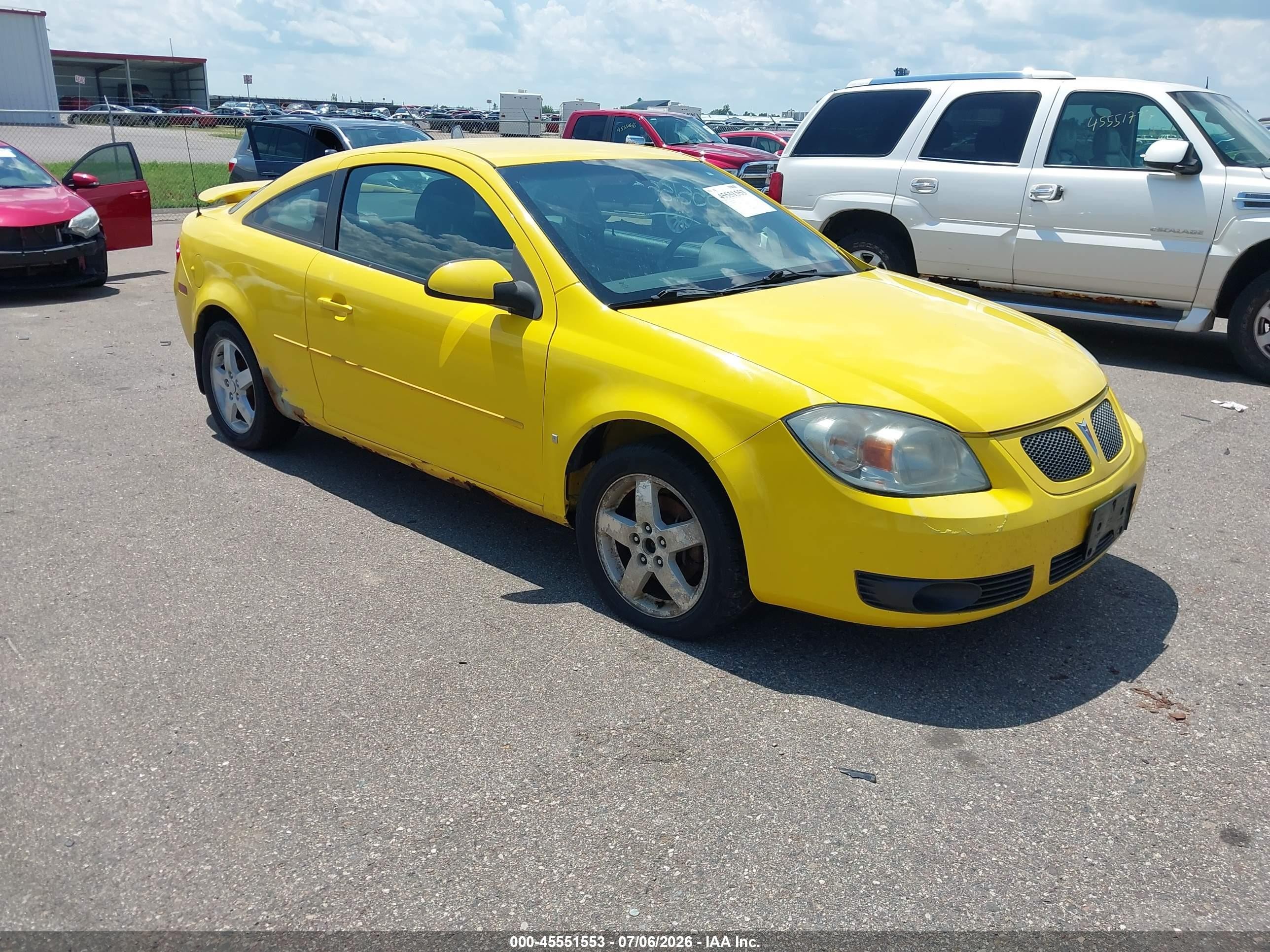 2008 Pontiac G5, VIN 1G2AL18F487198177 — Side