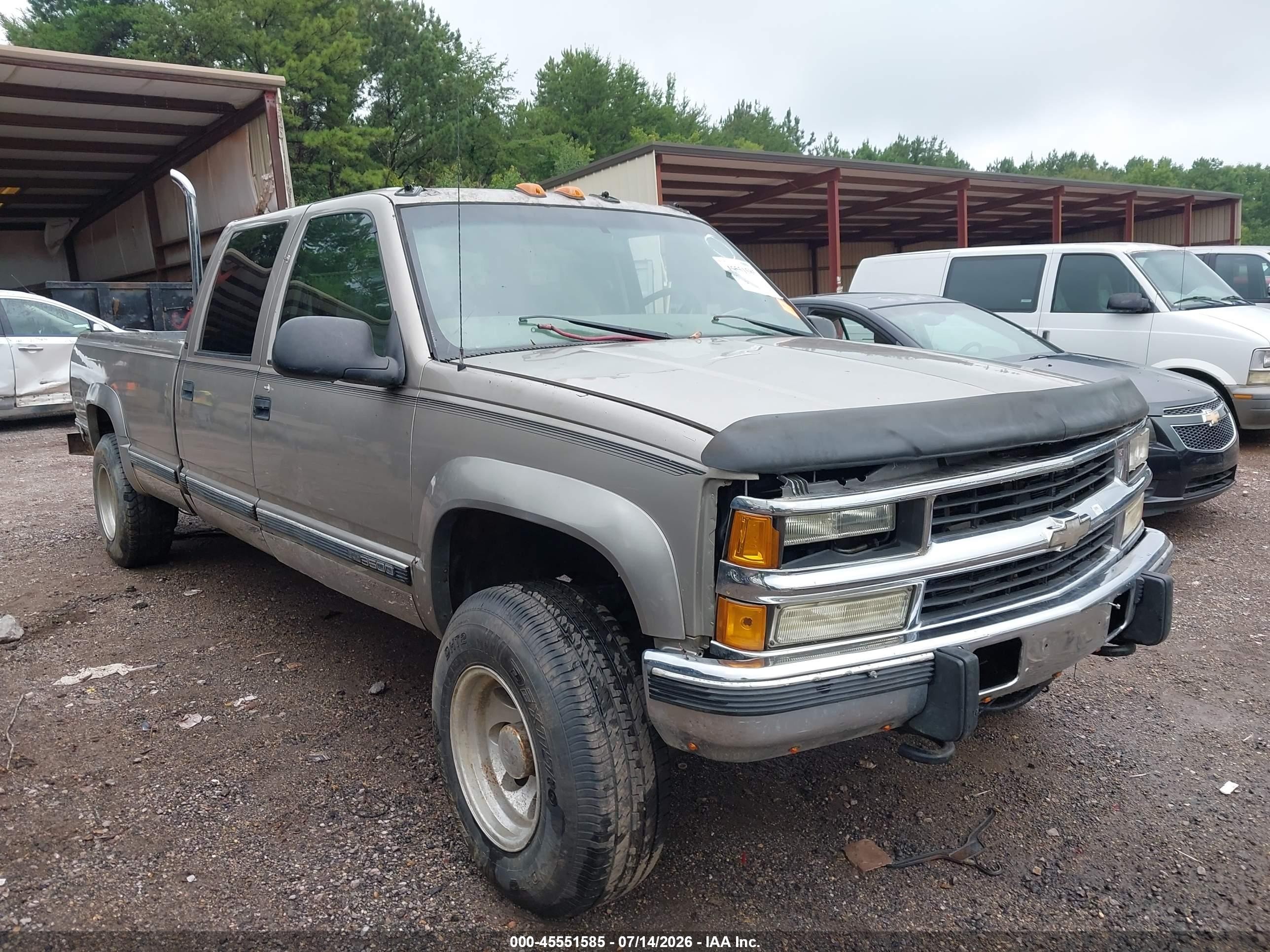 2000 GMC Sierra 3500, VIN 1GTHK33F0YF479060 — Normal wear