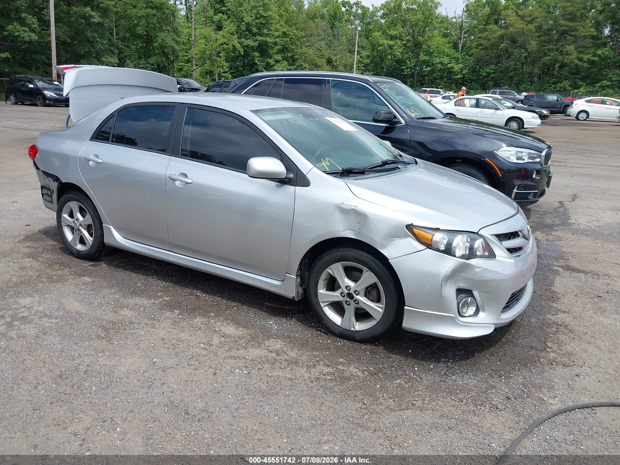 2013 Toyota Corolla LE, VIN 2T1BU4EE9DC960986 — Зад