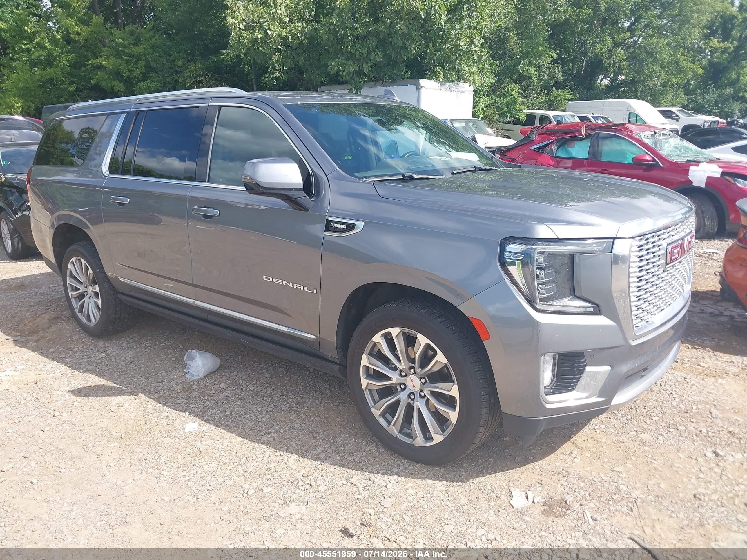 2022 GMC Yukon XL Denali, VIN 1GKS2JKT4NR178971 — Механическое