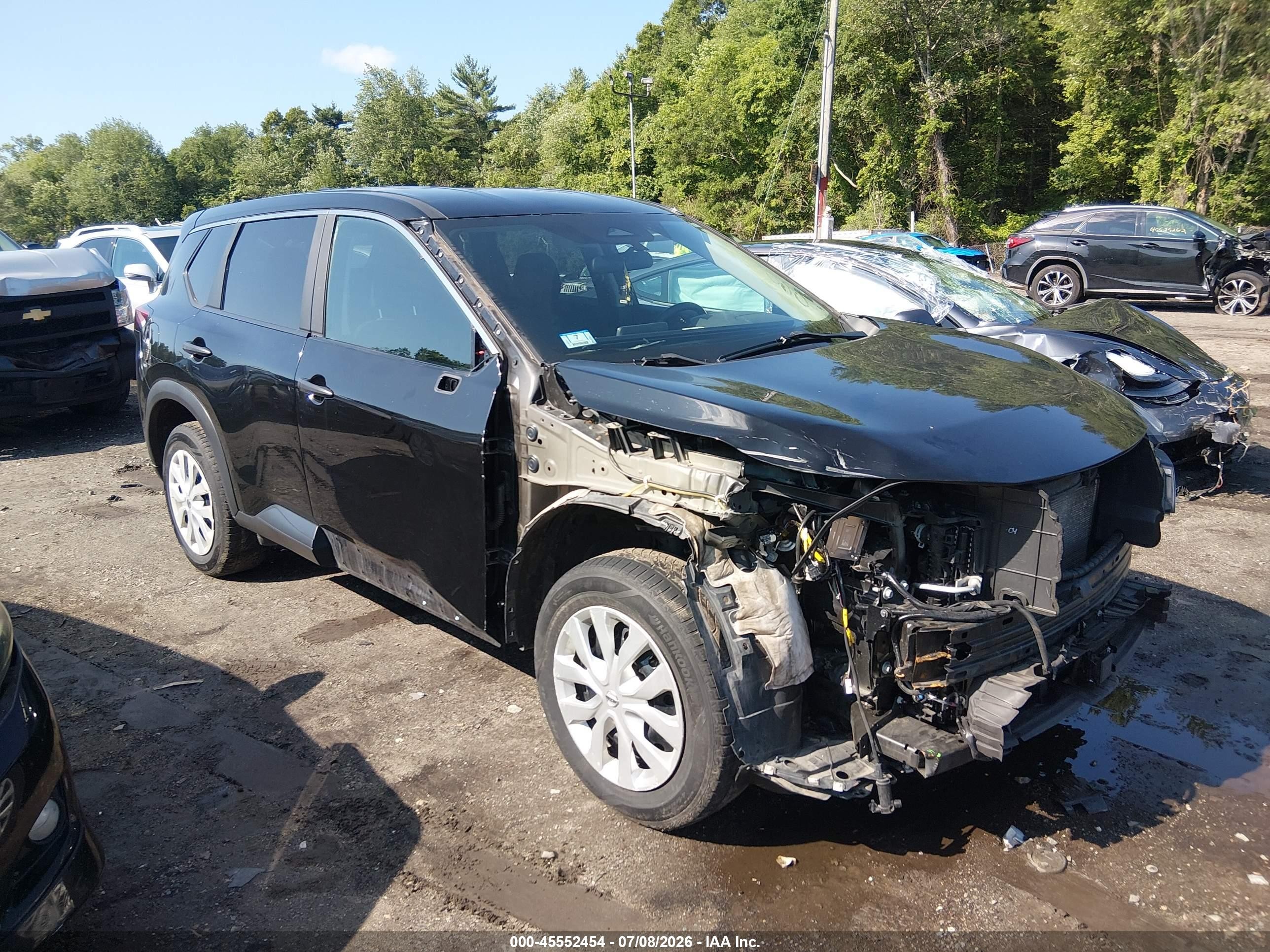 2024 Nissan Rogue S, VIN 5N1BT3AB0RC684900 — Front end