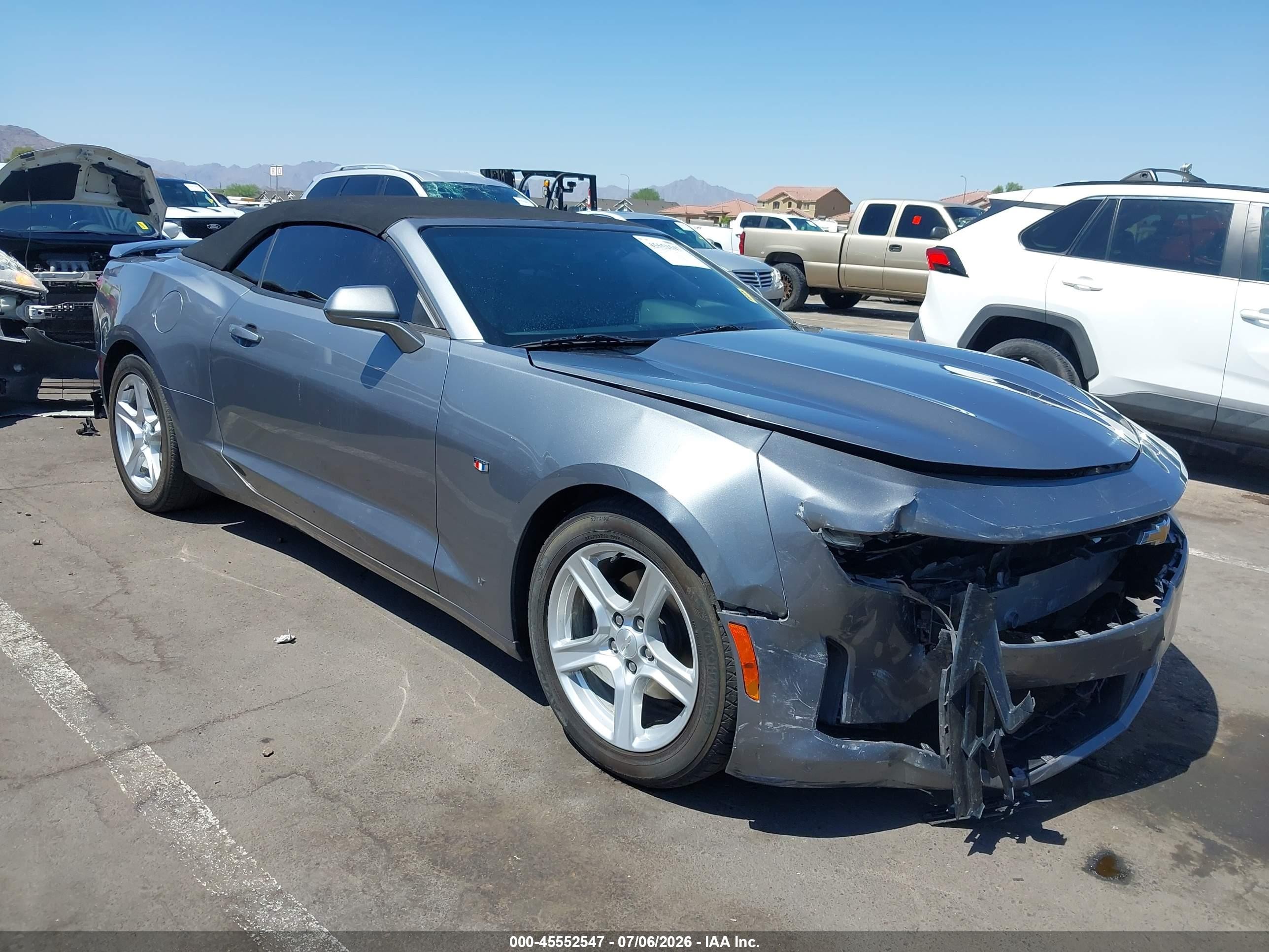 2020 Chevrolet Camaro 1LT, VIN 1G1FB3DX9L0132748 — Front end