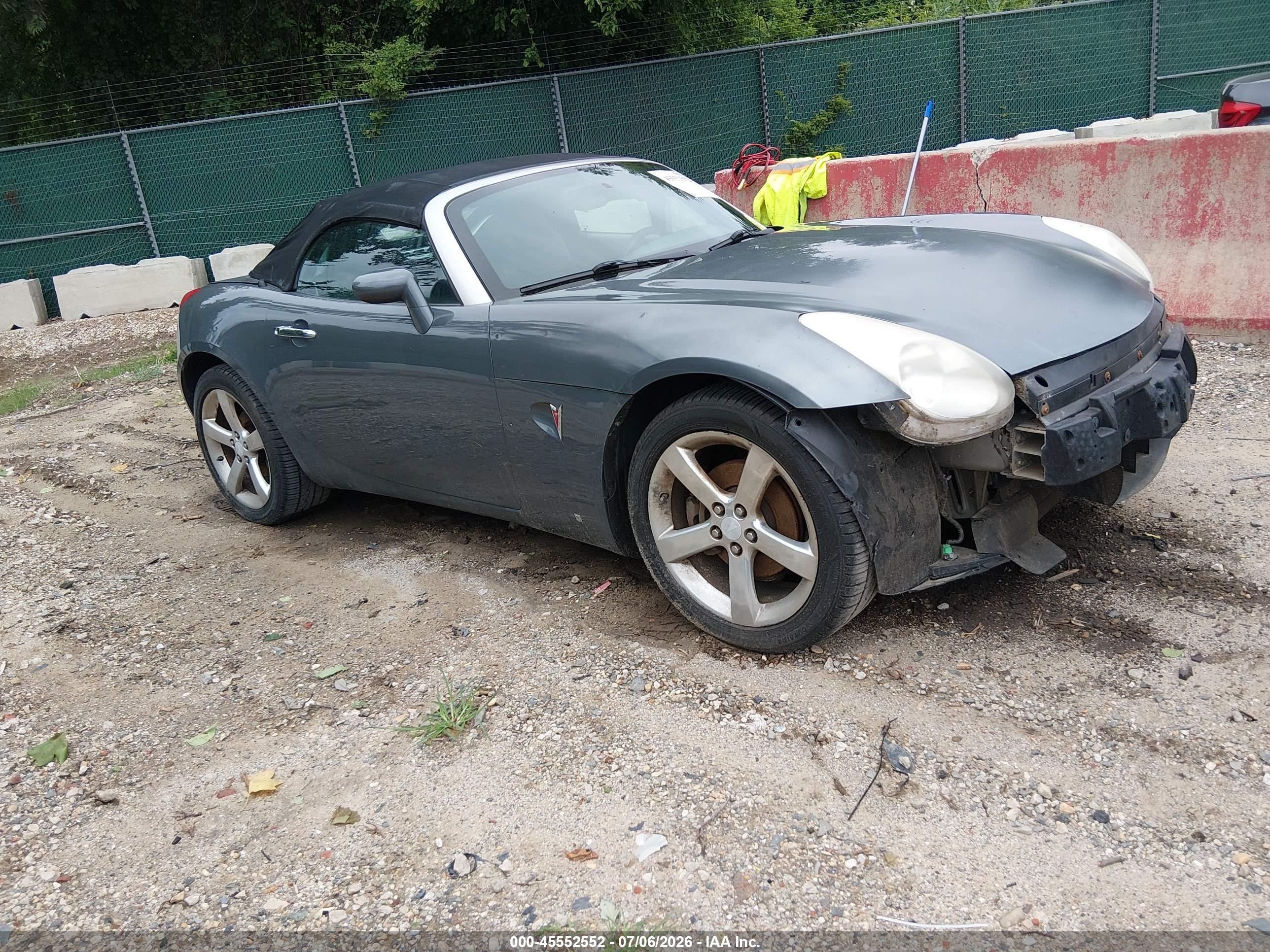 2008 Pontiac Solstice, VIN 1G2MC35B98Y114553 — Normal wear