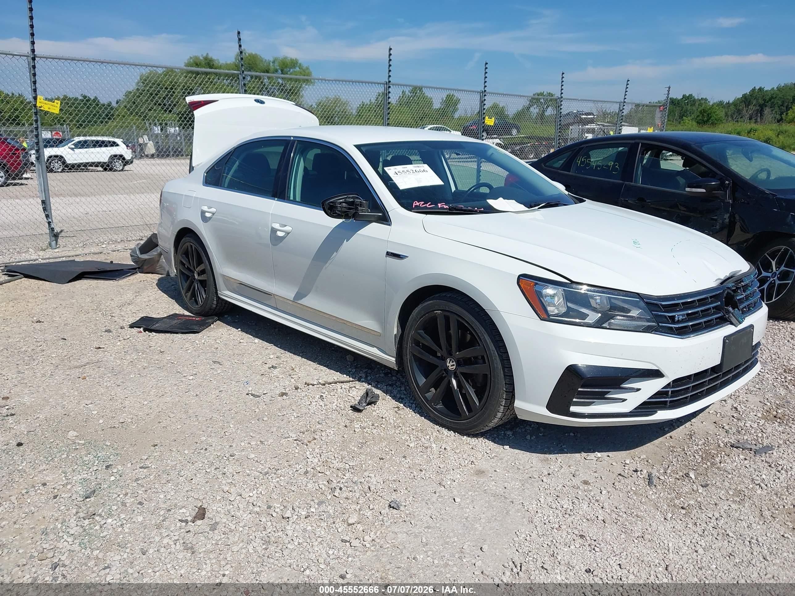 2017 Volkswagen Passat R-Line, VIN 1VWDT7A30HC049054 — Front end
