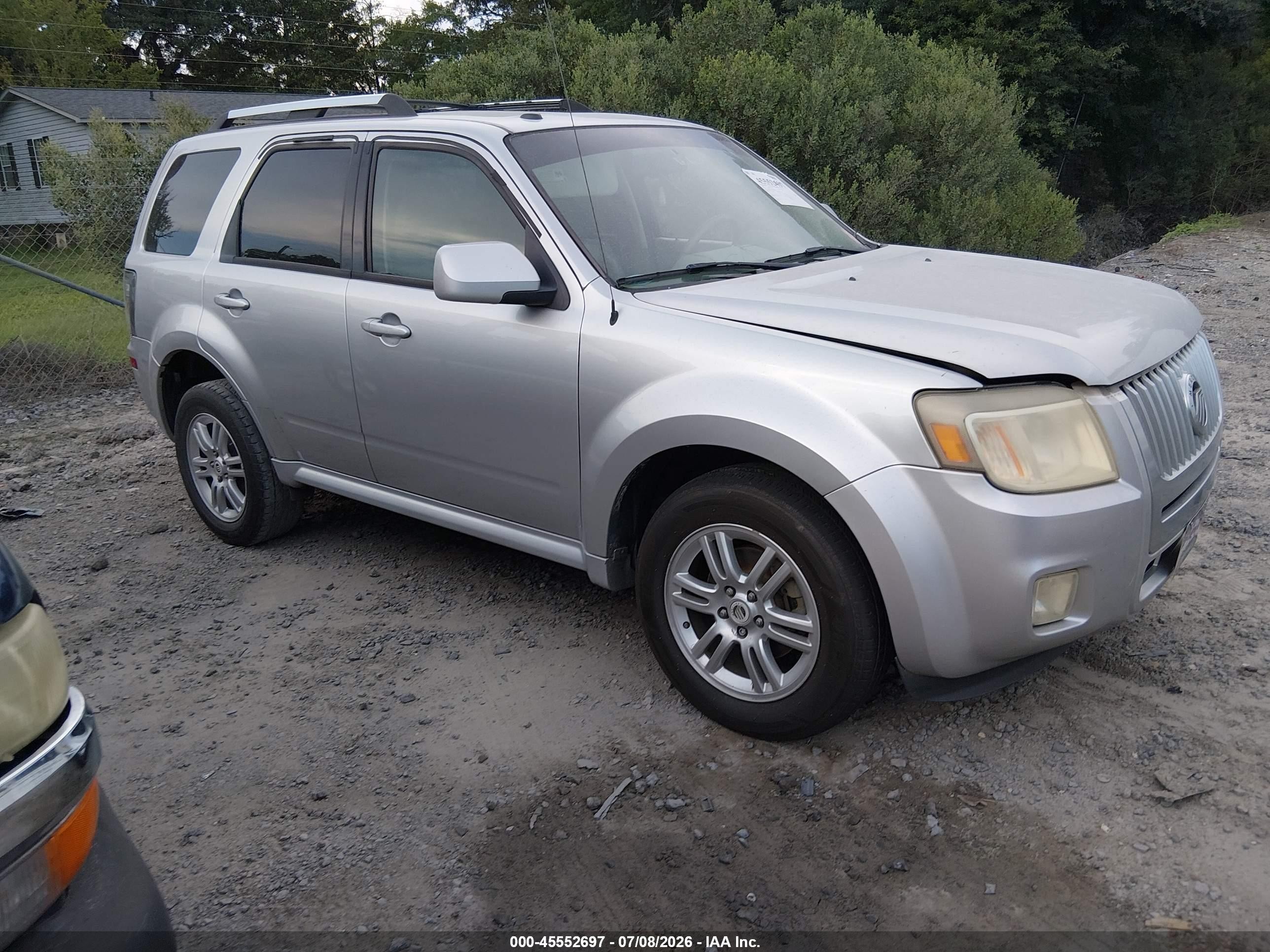 2011 Mercury Mariner Premier, VIN 4M2CN8HG4BKJ04068 — Normal wear