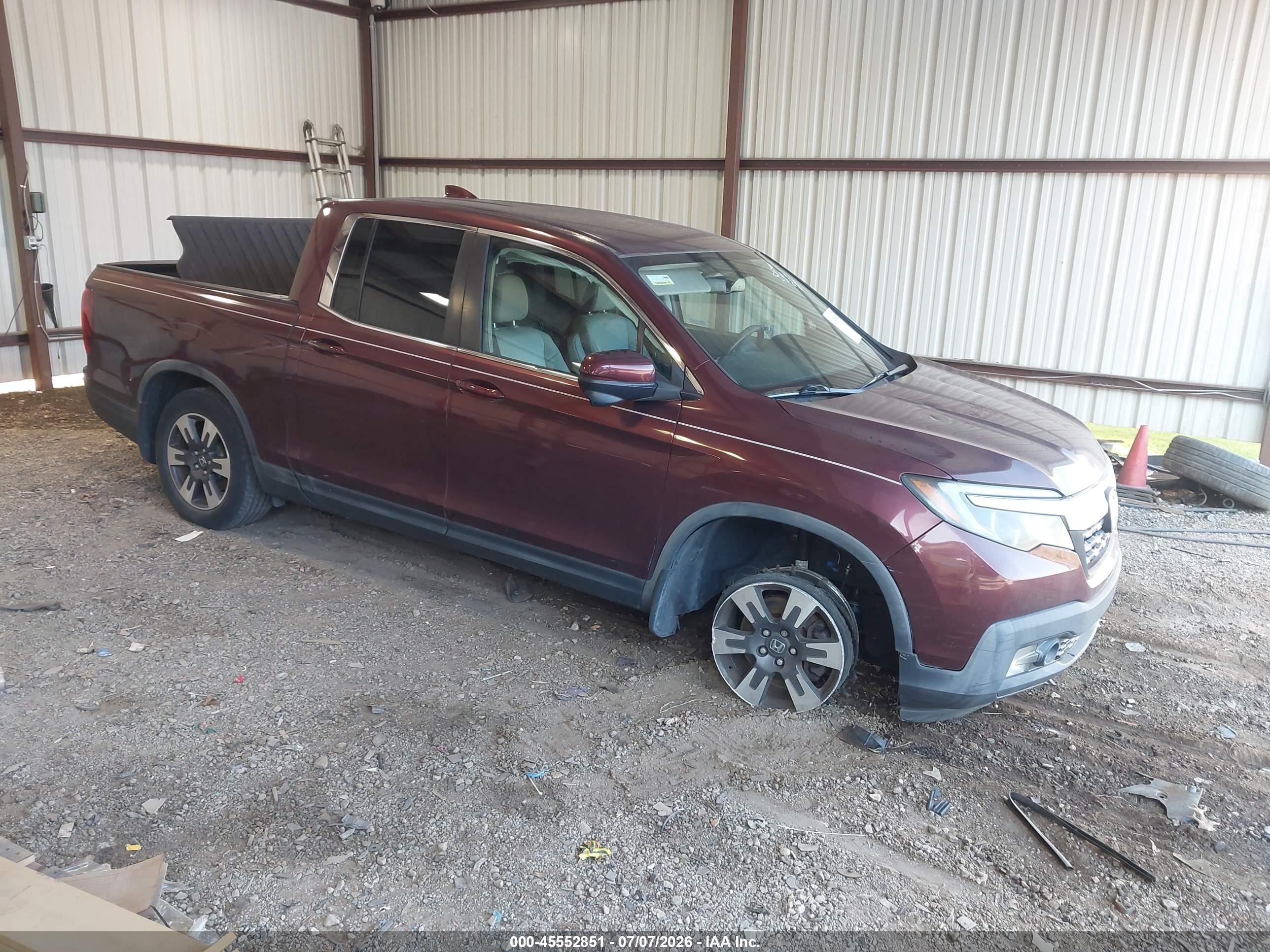 2018 Honda Ridgeline RTL-T, VIN 5FPYK2F60JB003205 — Normal wear